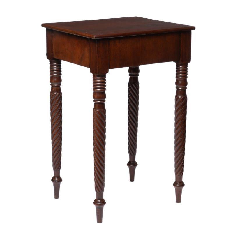 American Sheraton Mahogany One Drawer Stand on Rope Turned Legs, 1810-15 In Good Condition For Sale In Kenilworth, IL