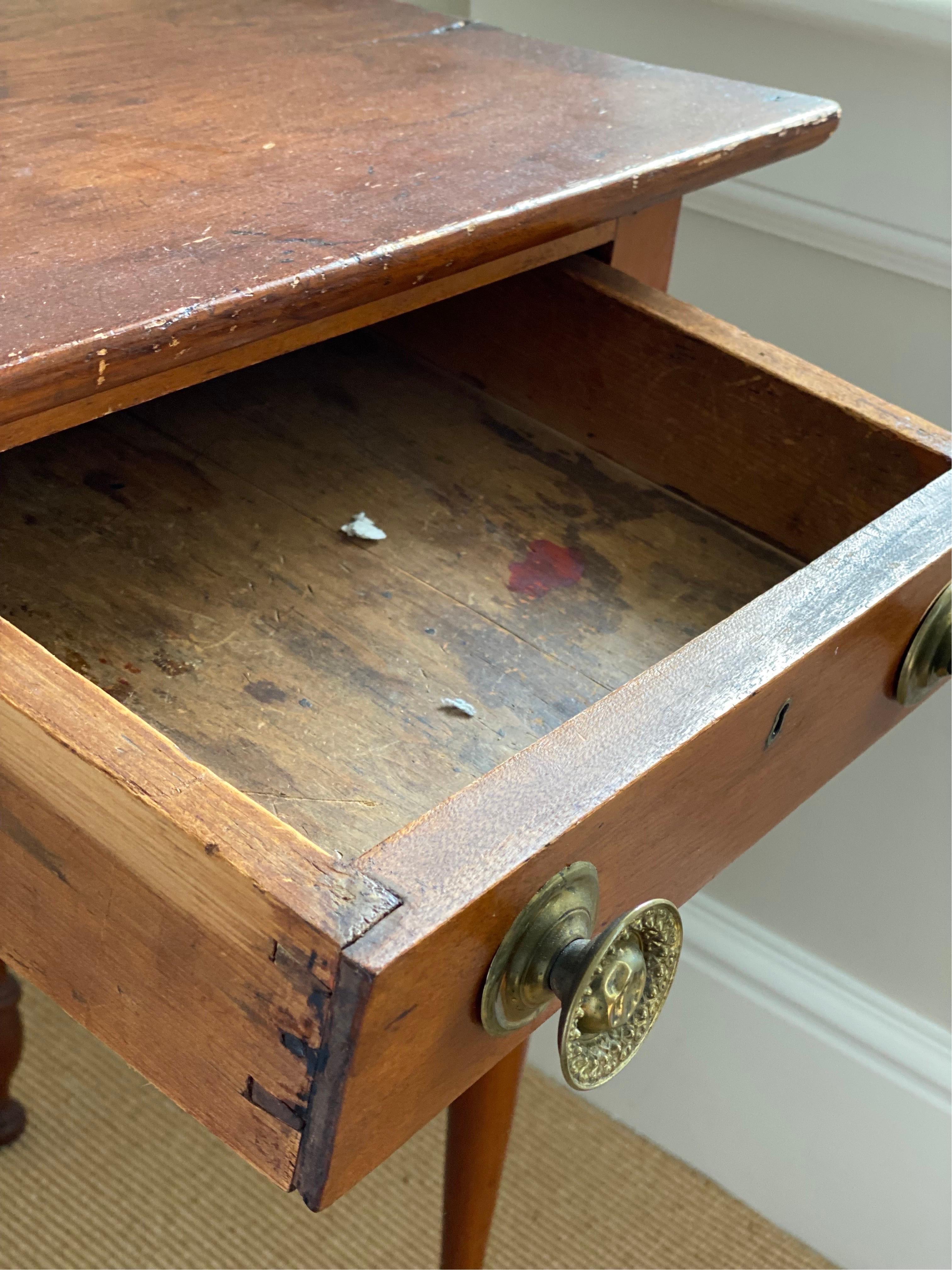 American Sheraton Maple Single Drawer Stand, Early 19th C 4