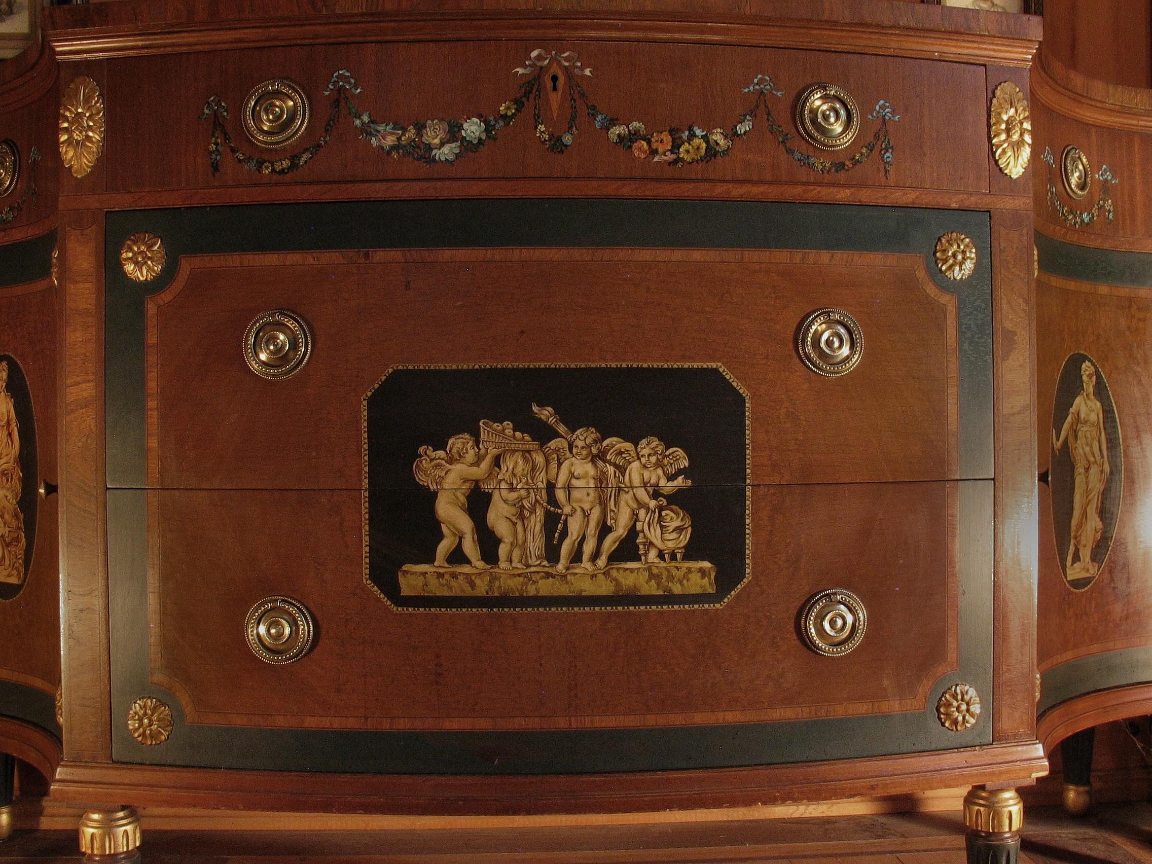 Cabinet à serpentine en noyer peint et à bandes croisées de style Sheraton Revival américain en vente 1
