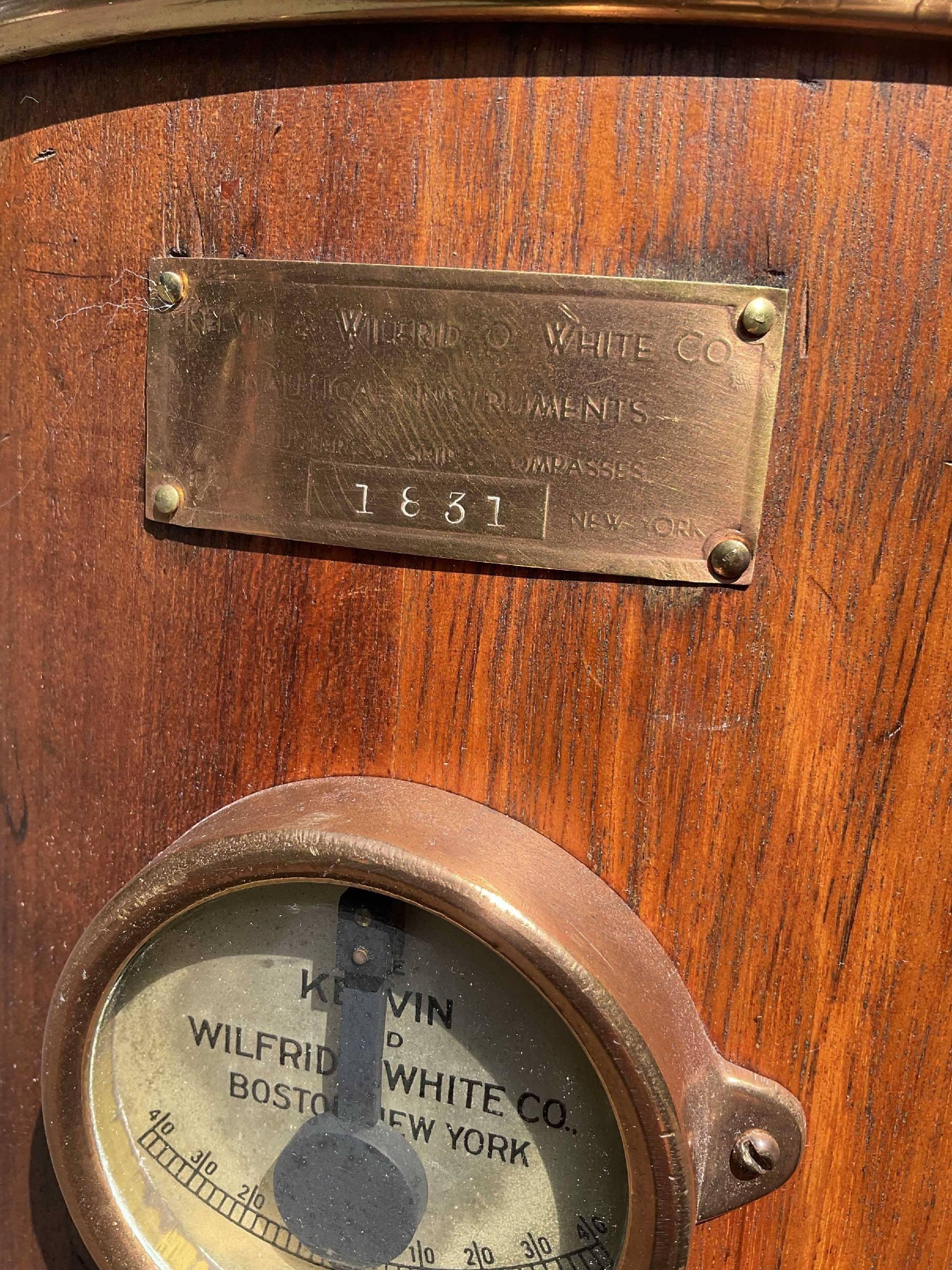 Milieu du XXe siècle Binnacle de navires américains vers 1940 en vente