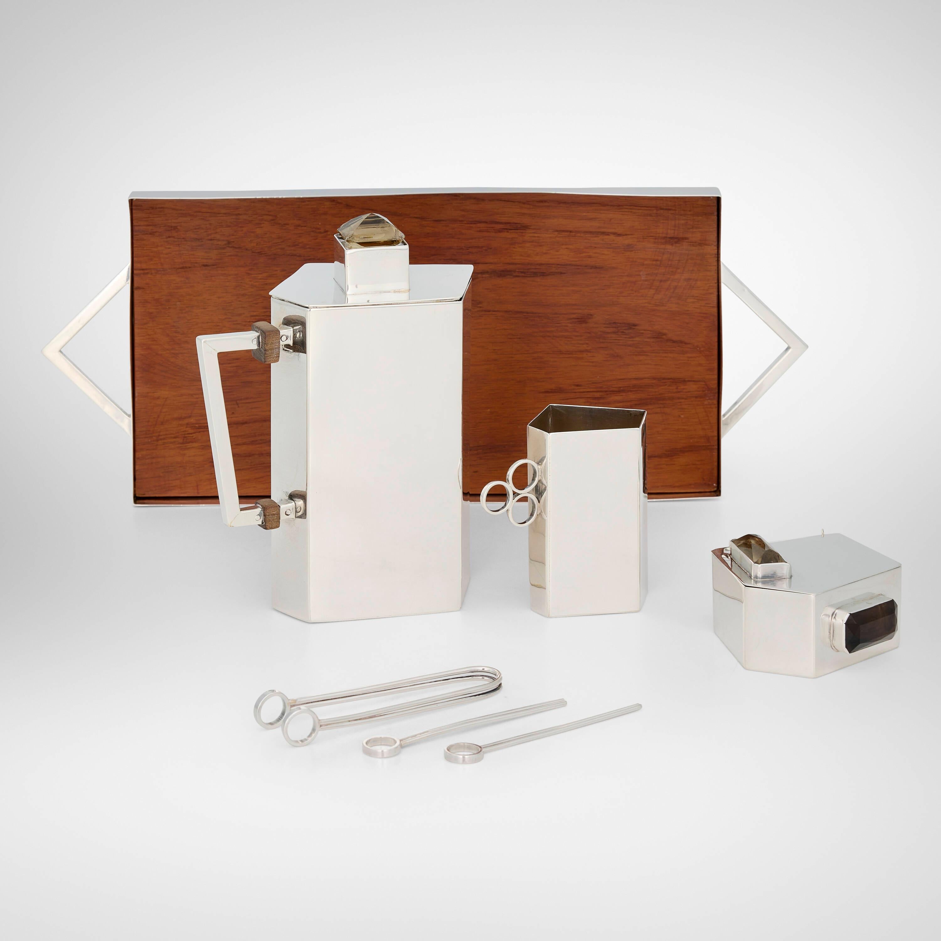 Mid-Century Modern Service à thé en métal argenté américain en vente