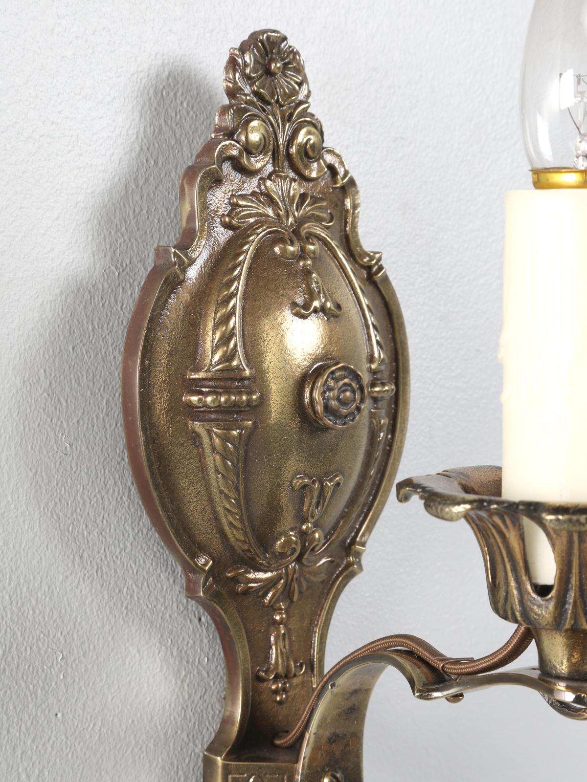 American Single Brass Sconce For Sale 1