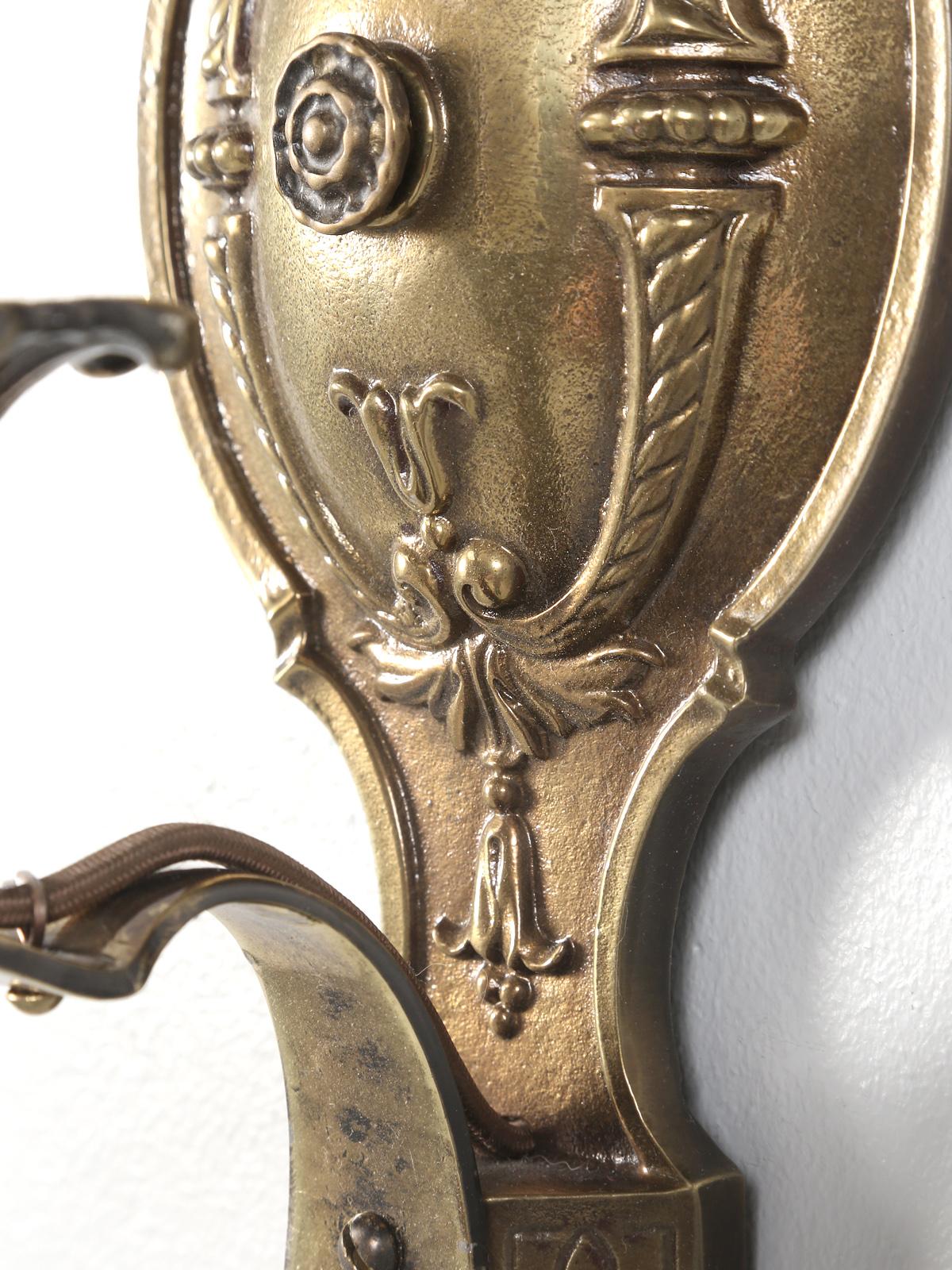 American Single Brass Sconce For Sale 3