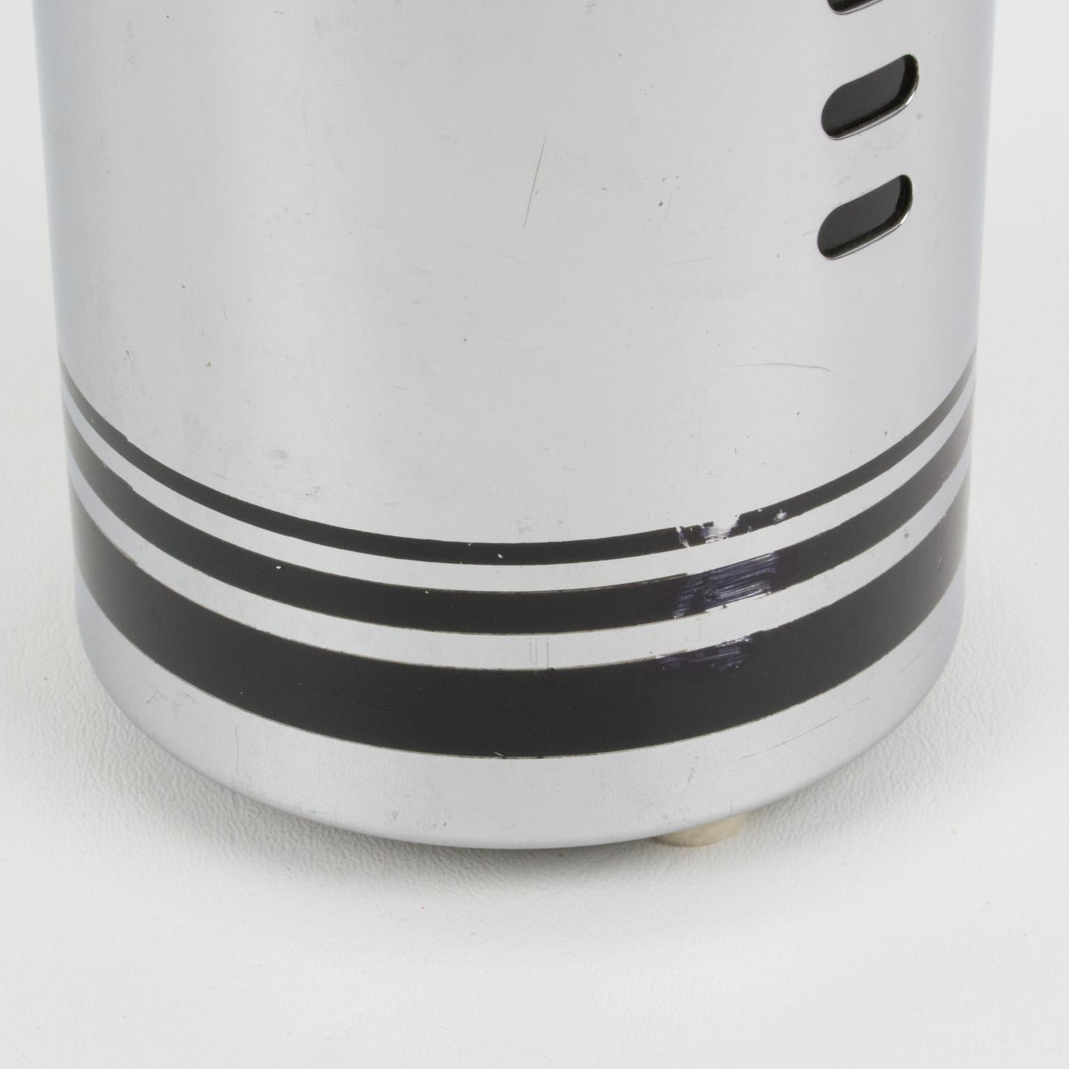 Metal American Soda King Co. Chrome and Glass Siphon Seltzer Water Bottle, 1950s For Sale