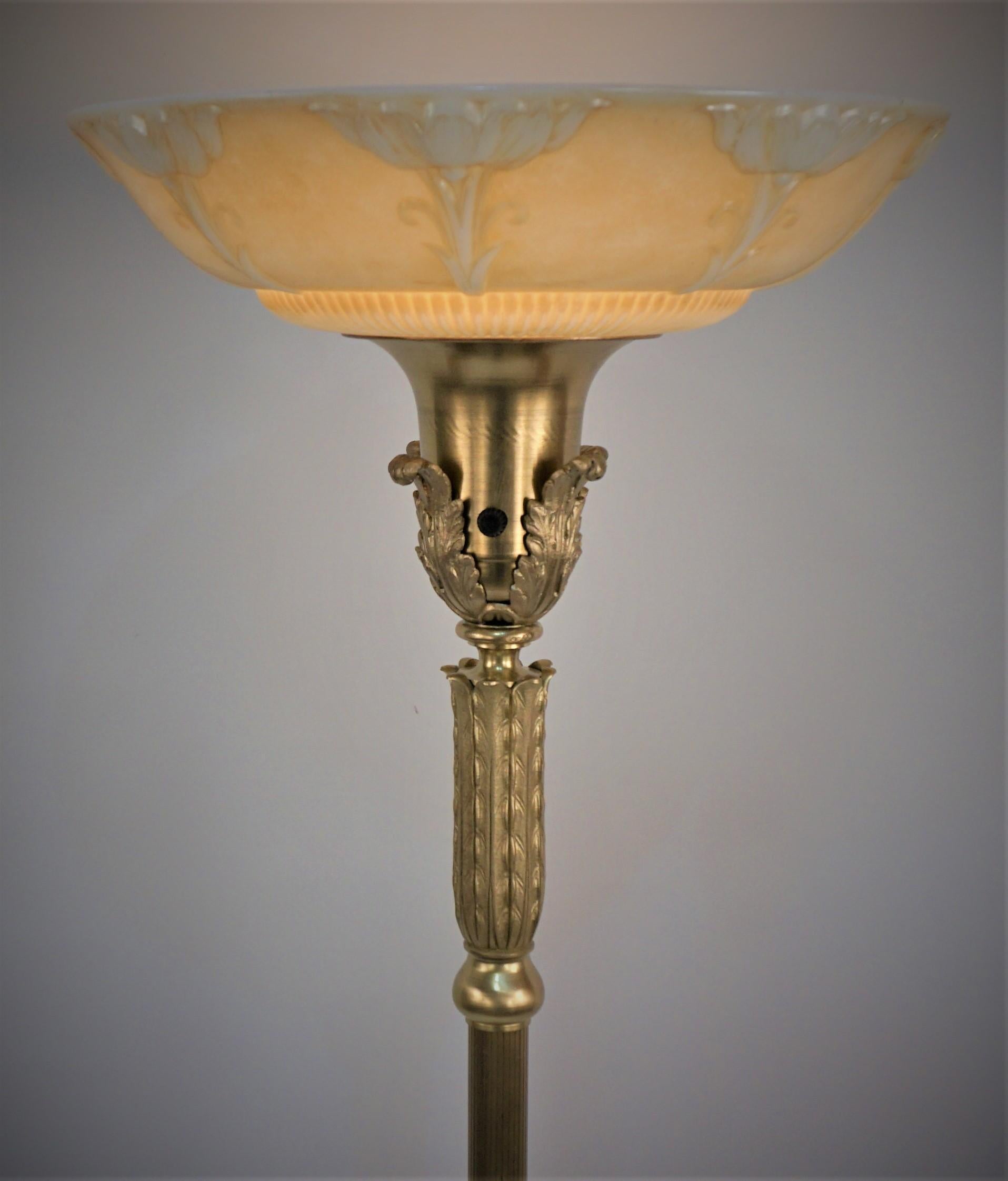 Elegant high quality 1920' torchiere floor lamp.
Majority of early American torchiere were brass plated but is build floor mostly from heavy cased brass.
Light three way 100-300 watts, light bulb included.