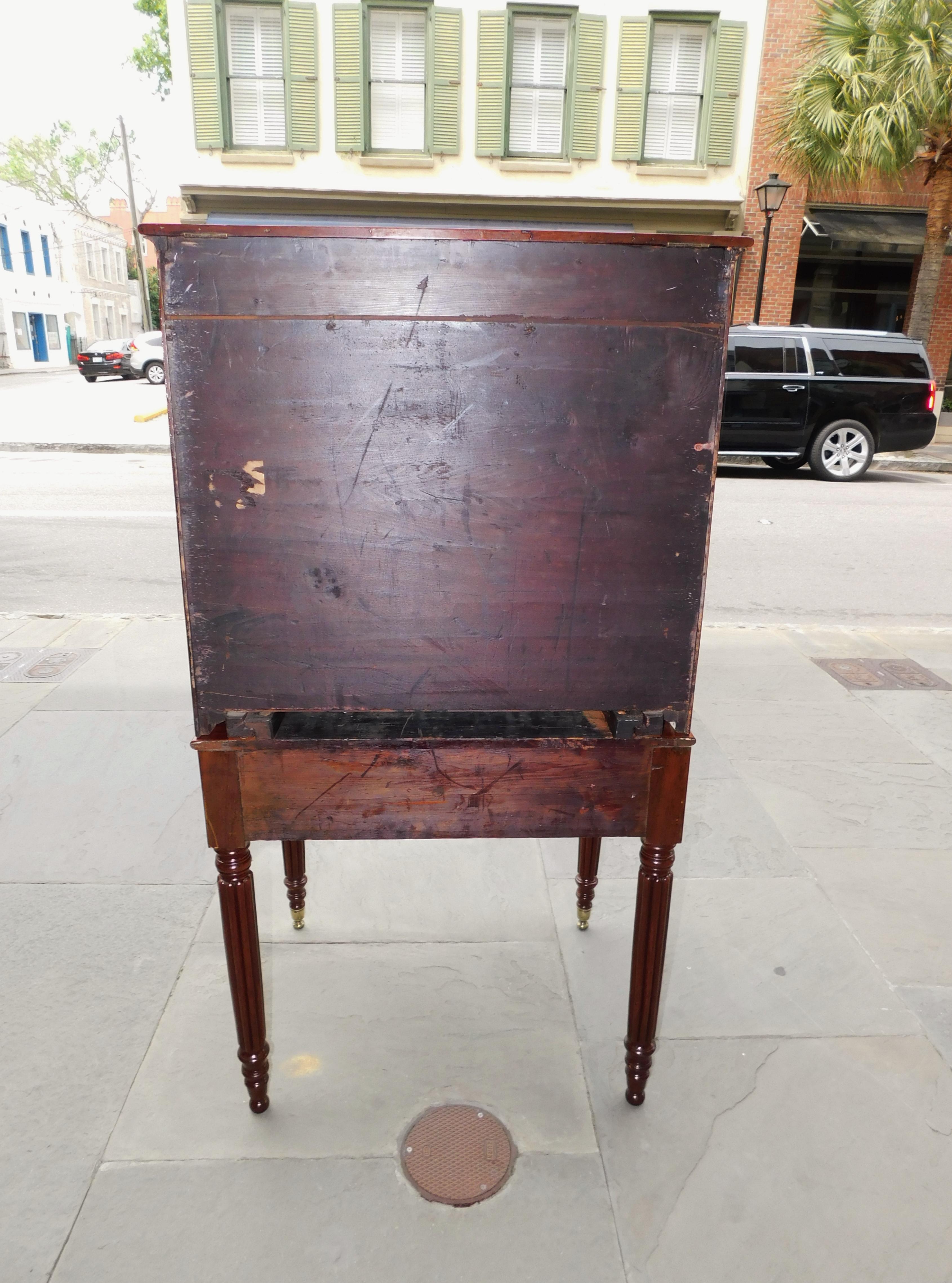 American Southern Mahogany and Leather Plantation Desk with Reeded Legs, C. 1810 For Sale 11