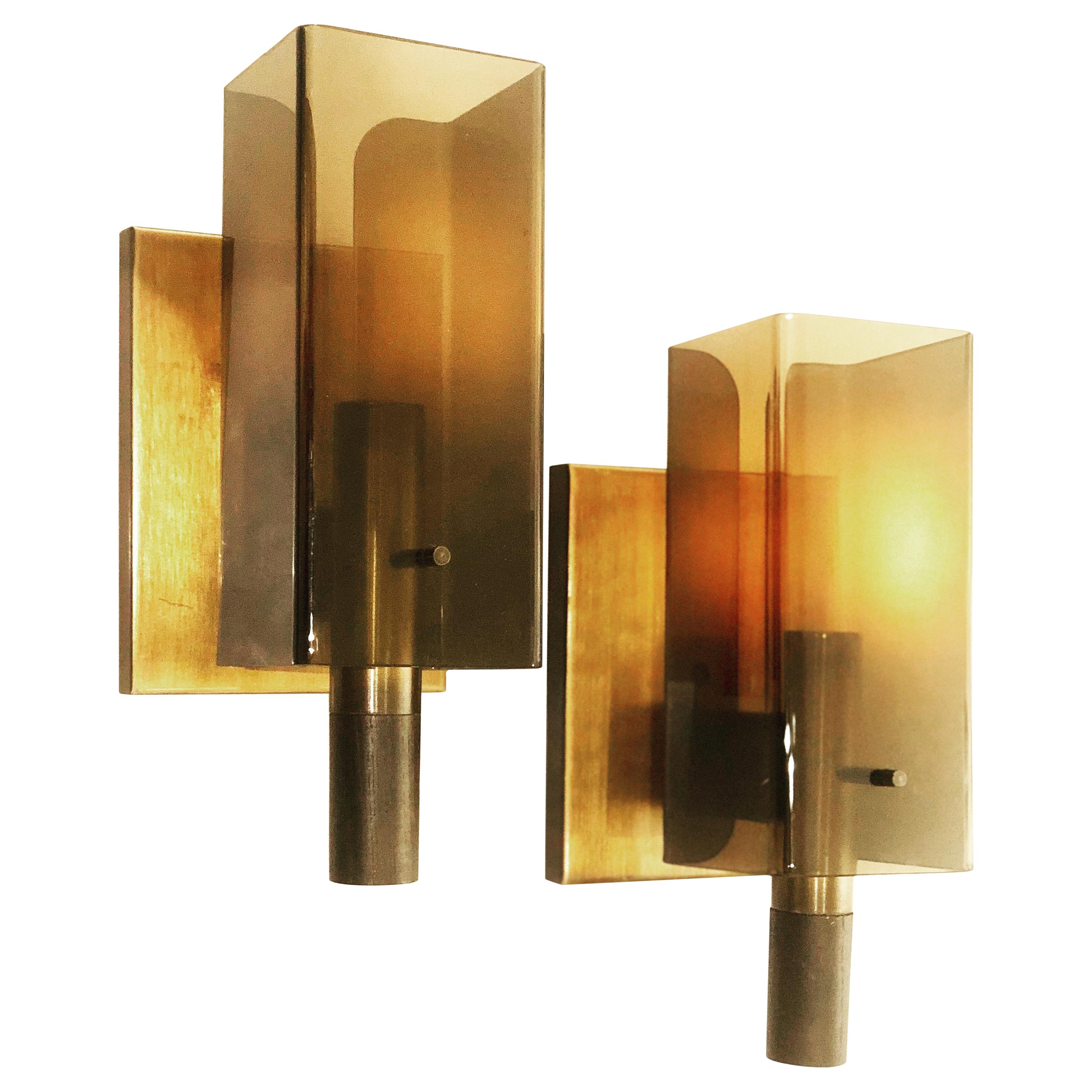 American Space Age Pair of Wall Sconces in Smoke Lucite and Copper