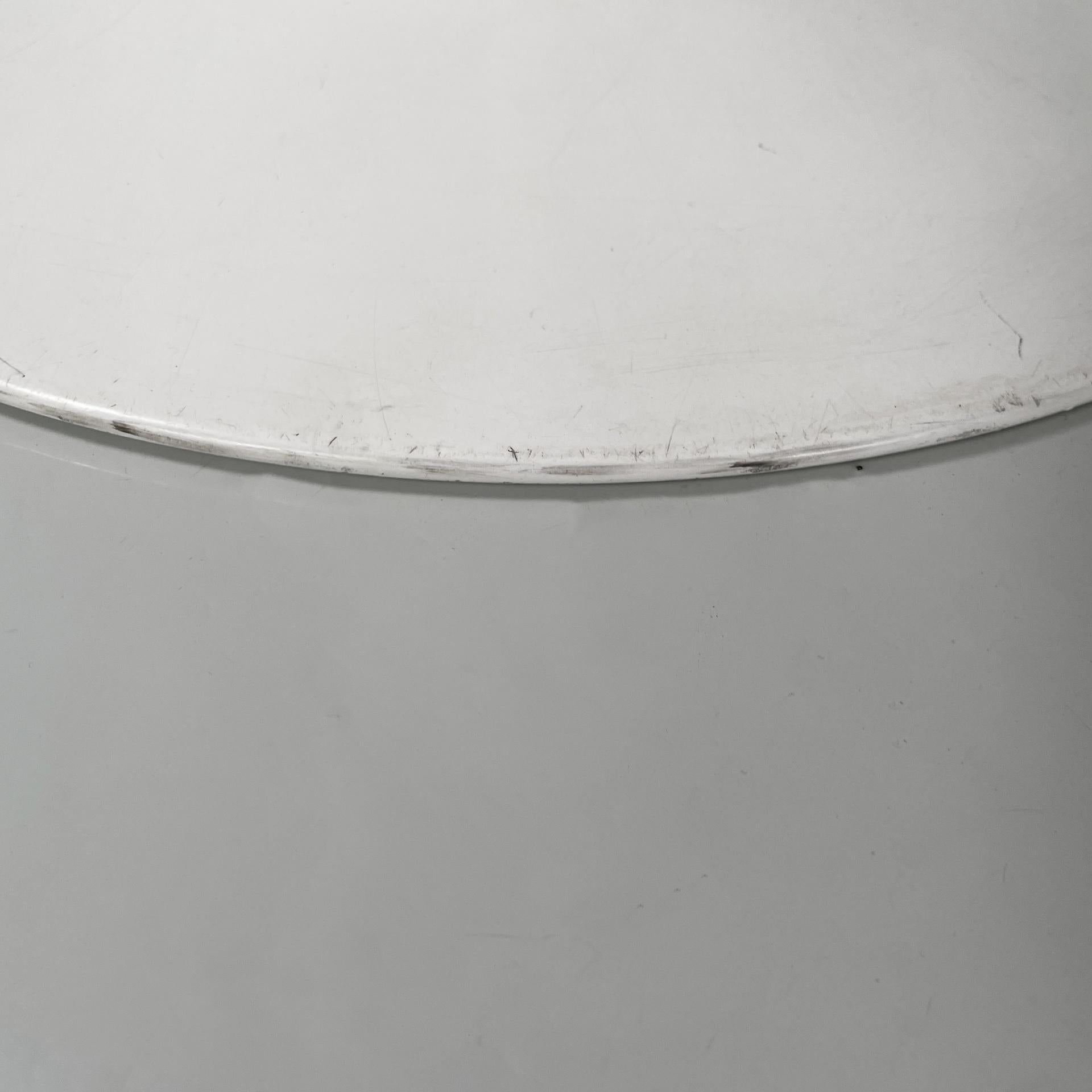 Sedia bianca Tulip di Eero Saarinen per Knoll, anni '70. in vendita 11