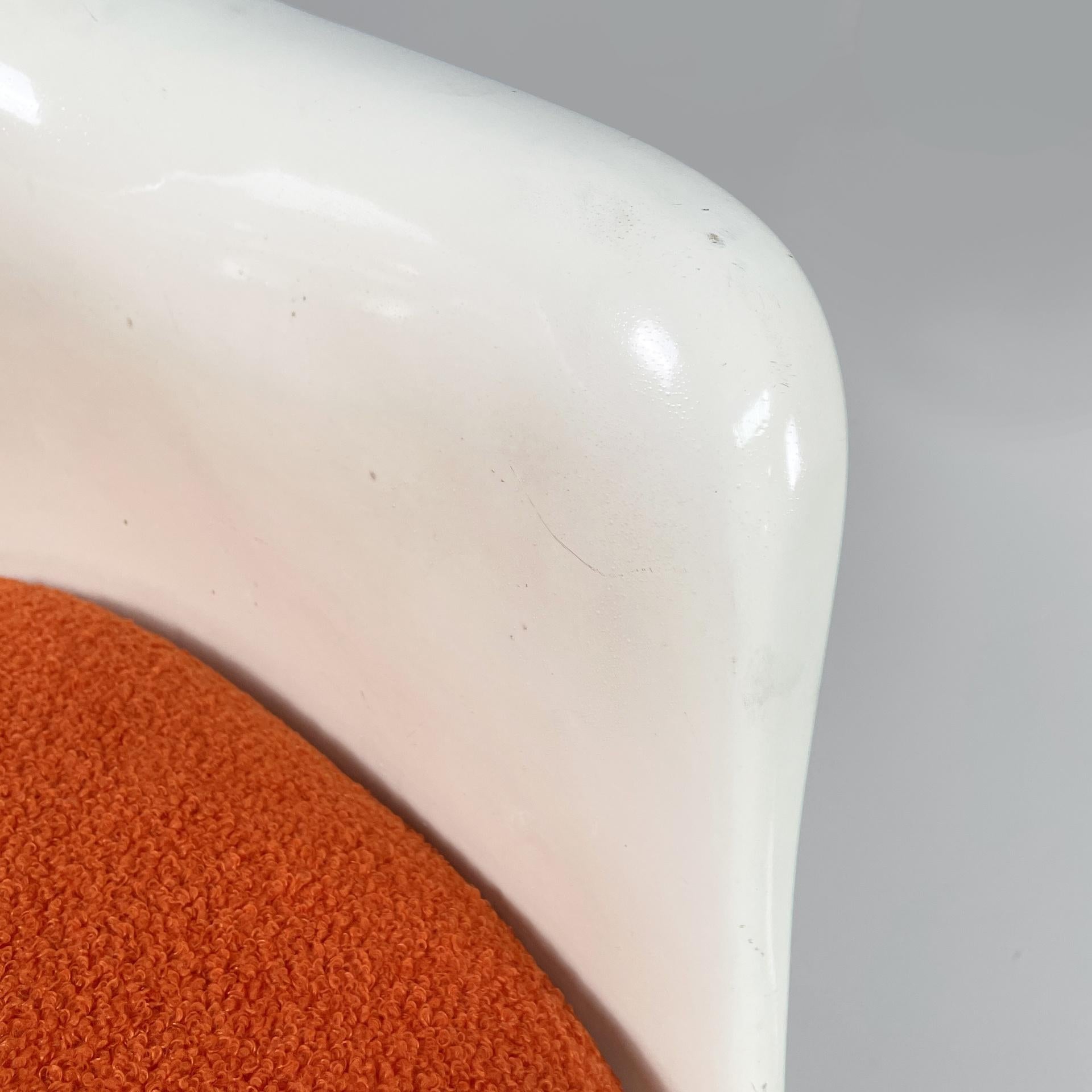 Metallo Sedia bianca Tulip di Eero Saarinen per Knoll, anni '70. in vendita