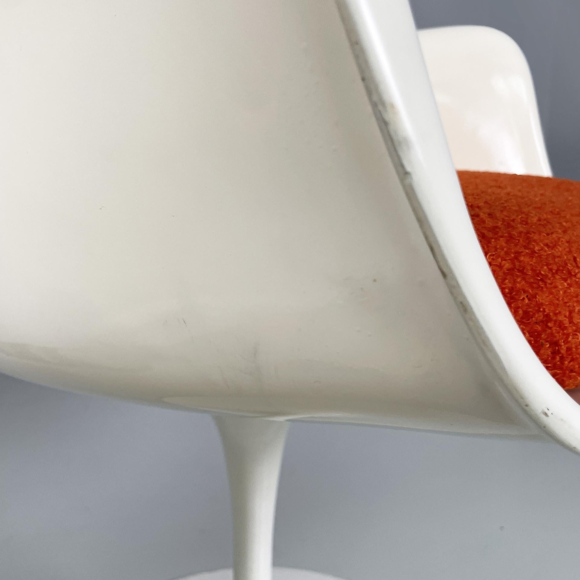 Sedie bianche americane A Space Age Tulip di Eero Saarinen per Knoll, anni '70 in vendita 8