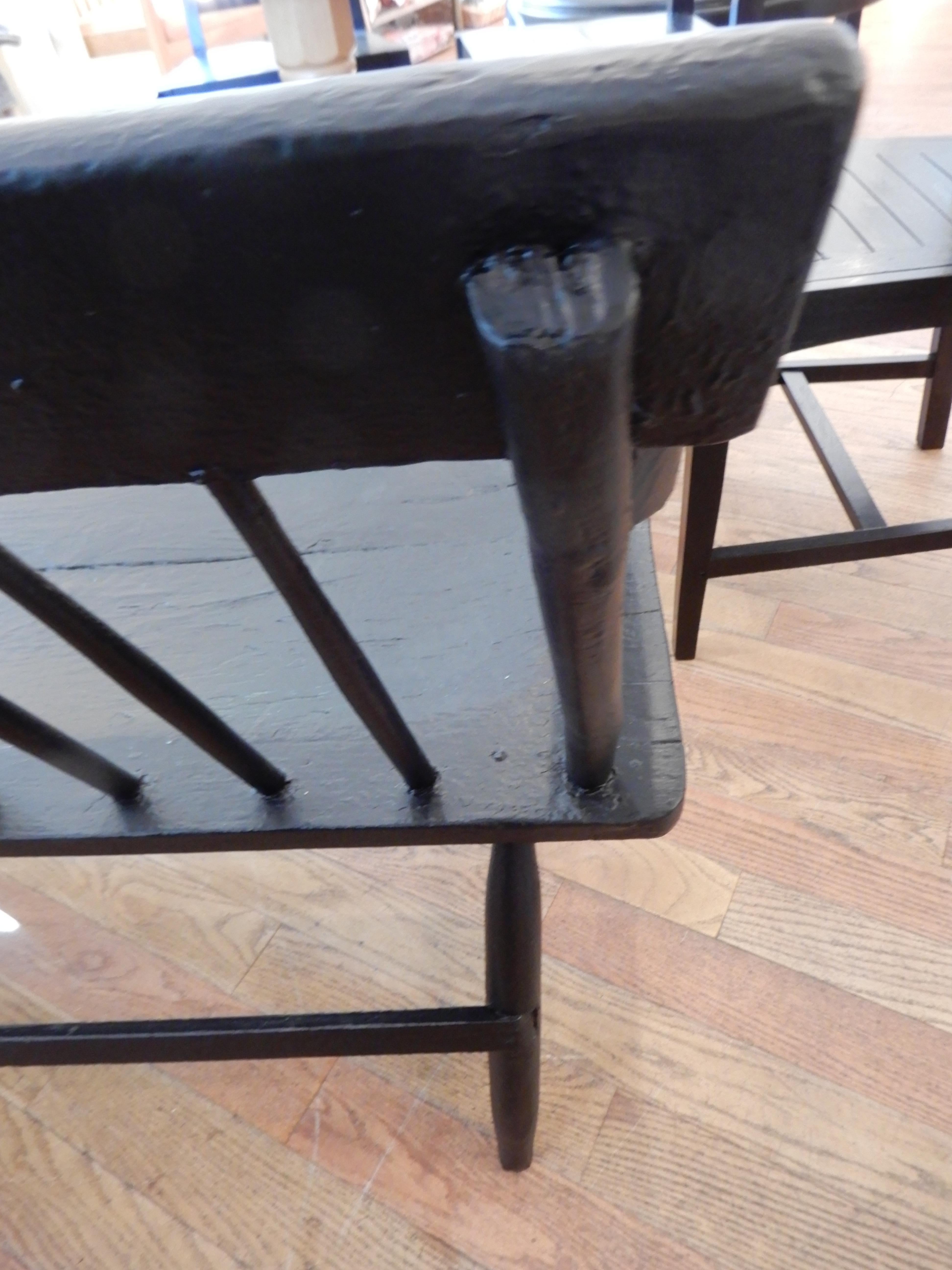 An American Antique Wooden  Bench /Settee, c1890s In Good Condition In Bellport, NY
