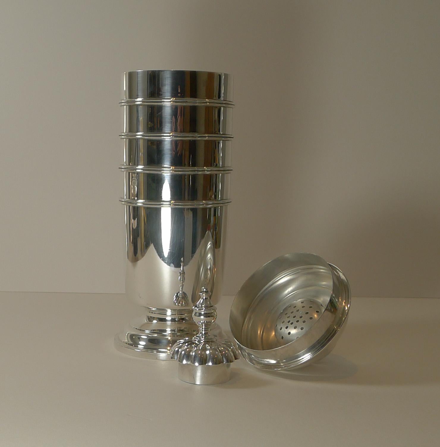 American Sterling Silver 3 Pint Cocktail Shaker c.1945 by Tuttle For Sale 6