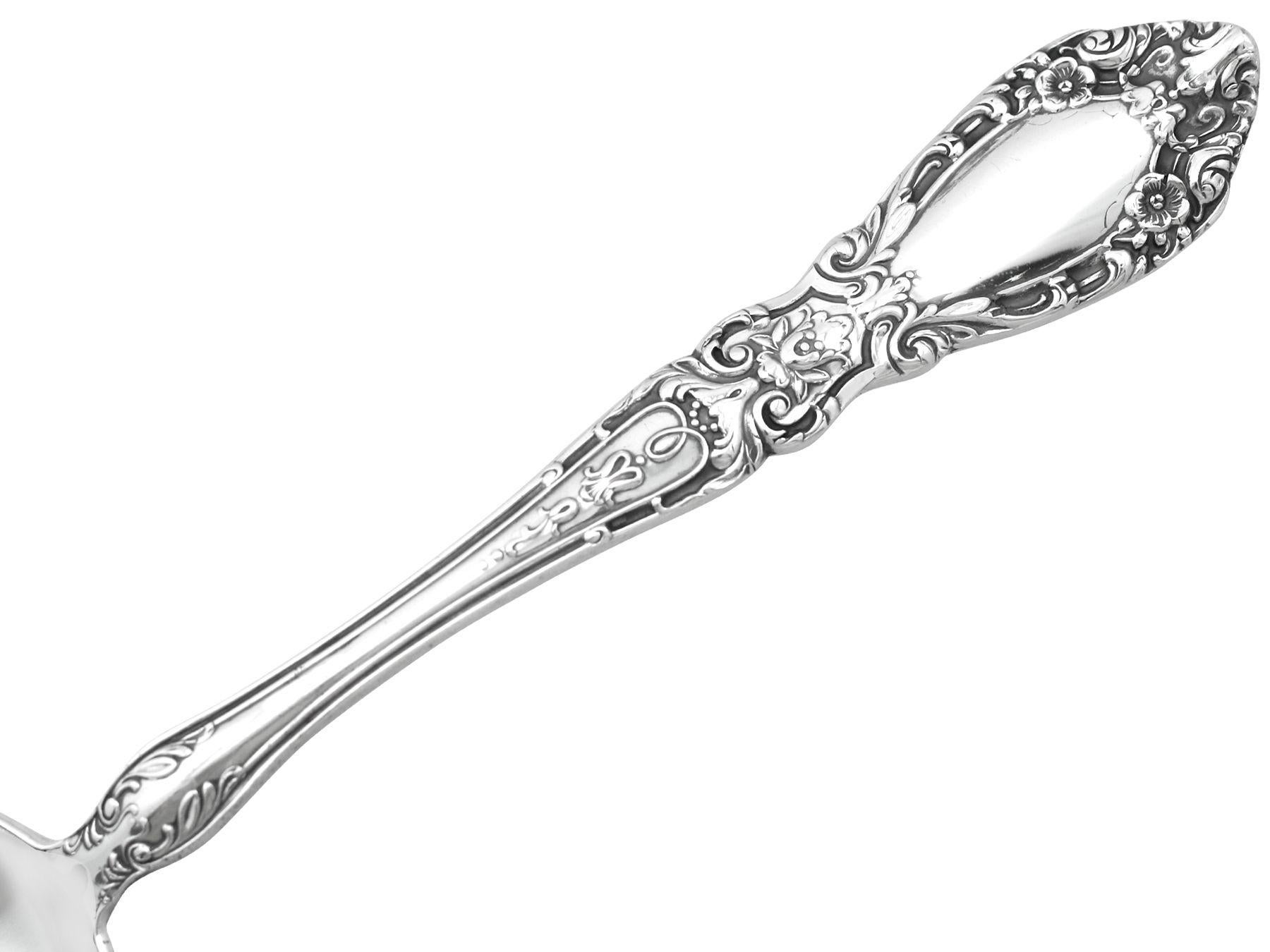 American Sterling Silver Canteen of Cutlery for Eight Persons 7