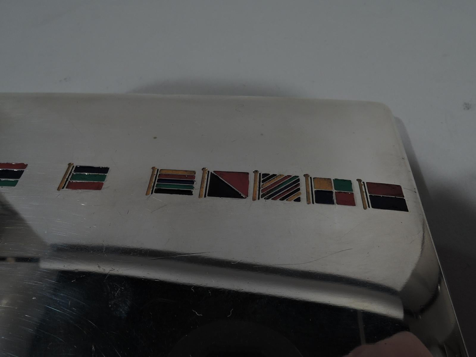 Amerikanisches Sterlingsilber-Zigarettenetui mit nautischen Flaggen aus Emaille (Moderne) im Angebot