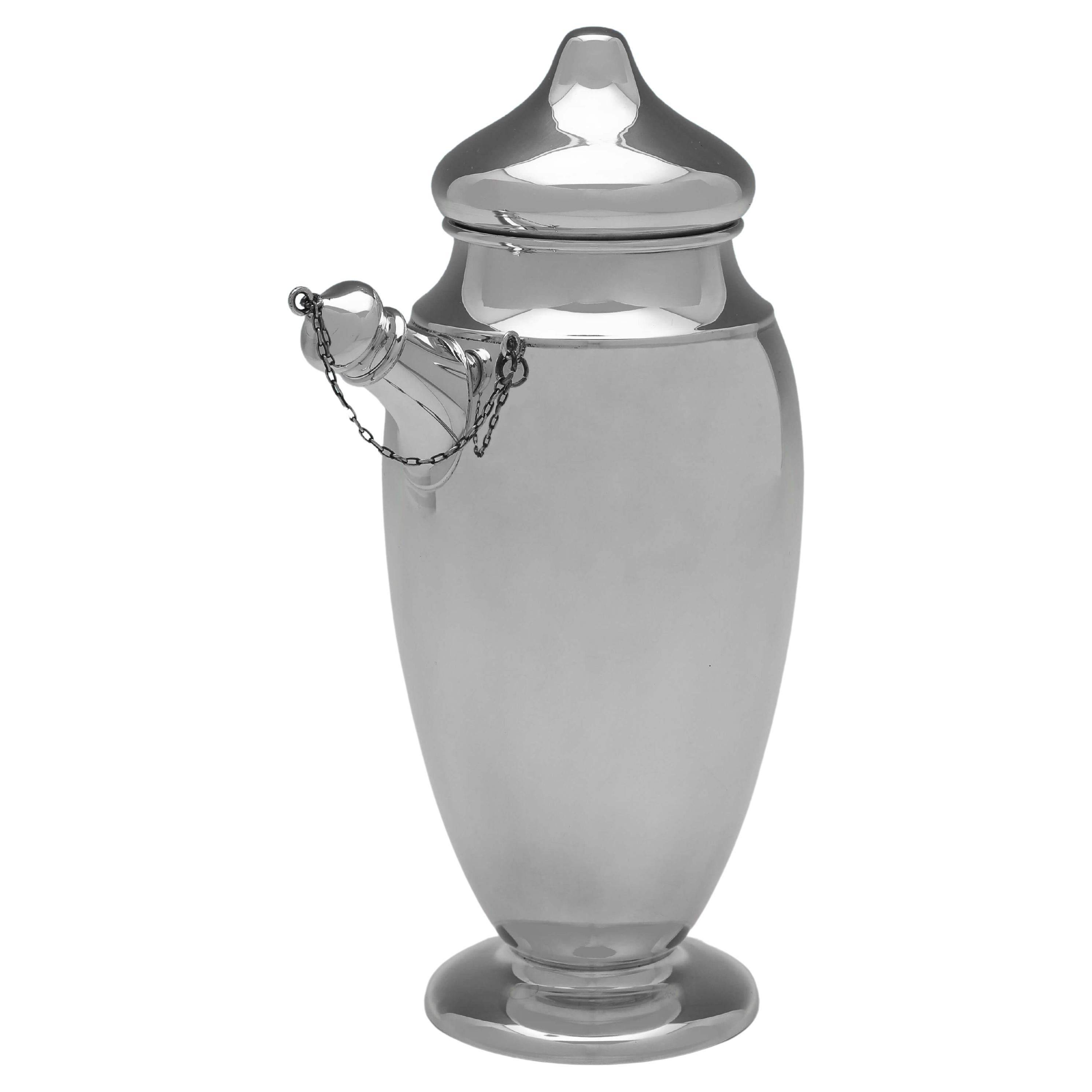 American Sterling Silver Cocktail Shaker - Ensko of New York - Circa 1960 For Sale
