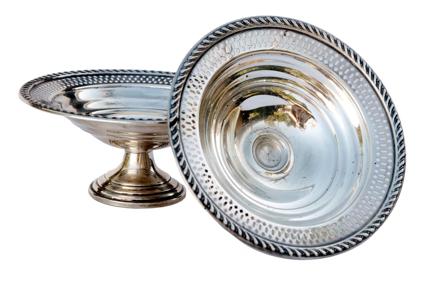 American sterling silver compotes/ candy dishes, very clean & shiny.
Footed with pierced edge, the border finished with a heavy beaded rim & border. feel. The weighted base is simple and unadorned.
Perfect for entertaining, on your coffee table