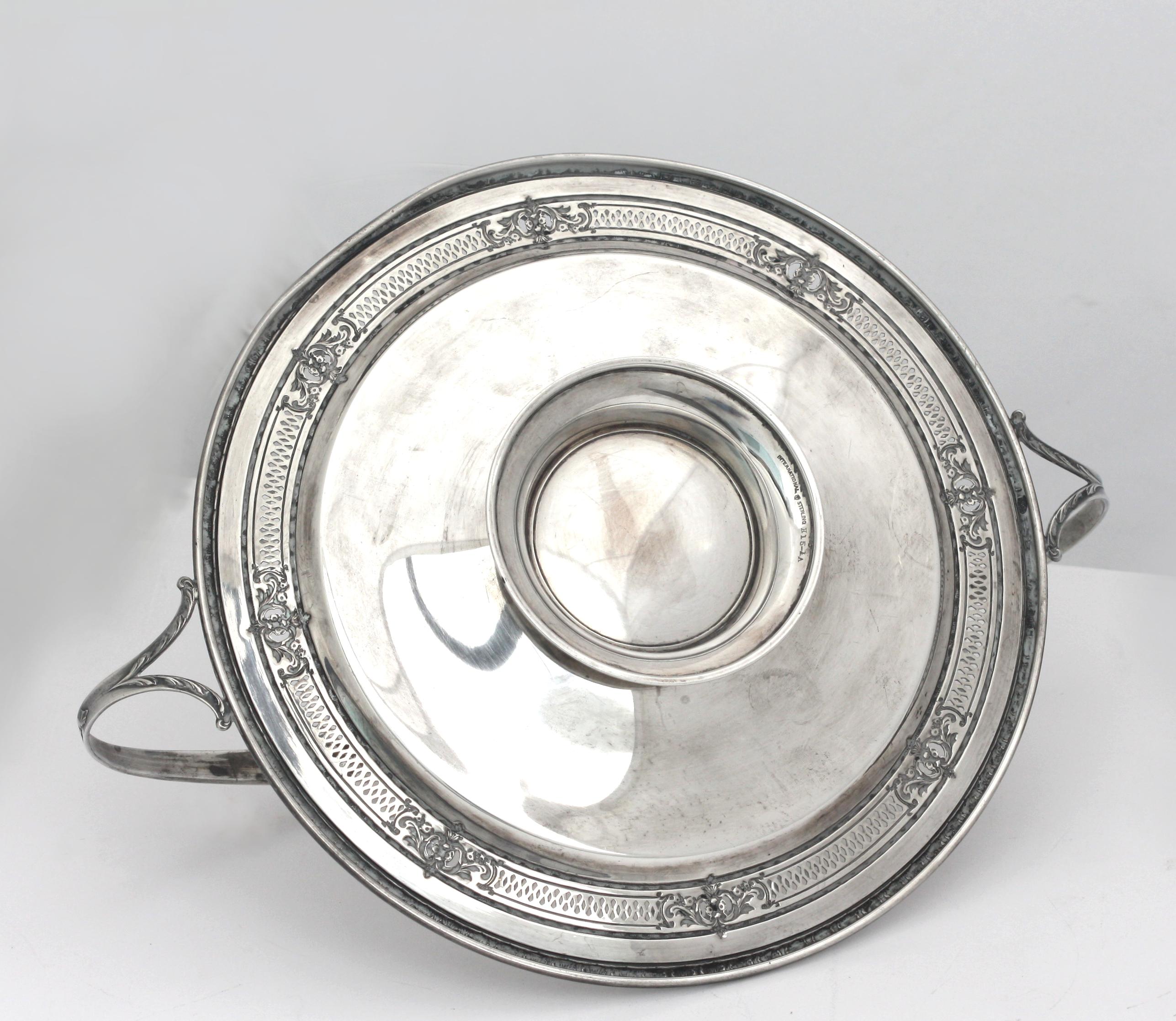 20th Century American Sterling Silver Footed Dessert Basket For Sale