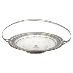 Cesta de postre con pie de plata de ley americana