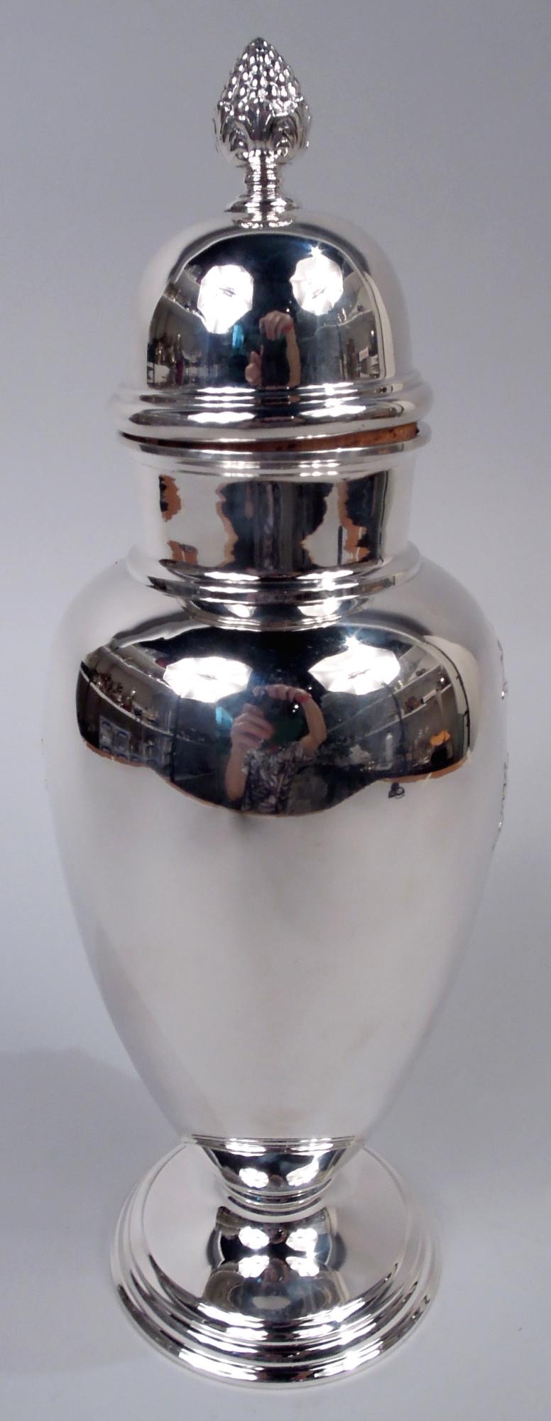 Édouardien Set à cocktail Grapevine en argent Sterling avec Shakers et 6 coupes en vente