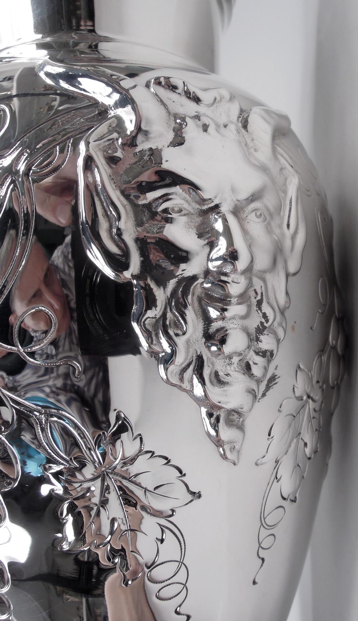 Américain Set à cocktail Grapevine en argent Sterling avec Shakers et 6 coupes en vente