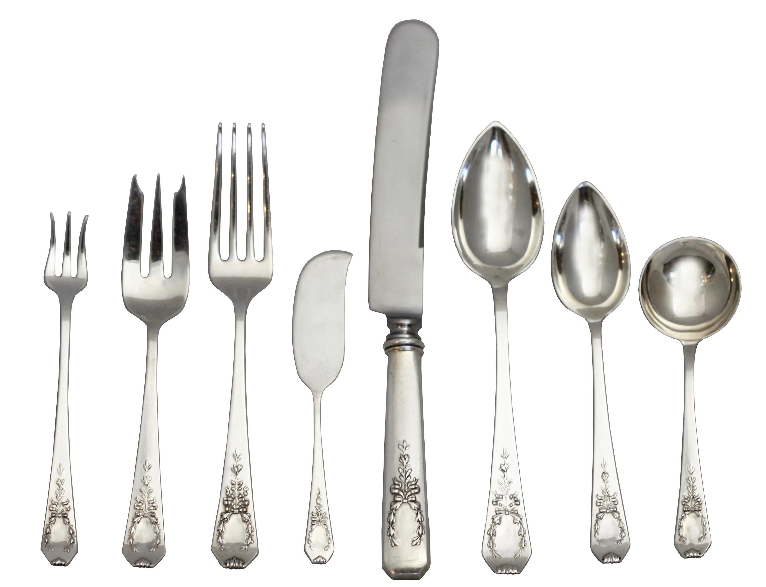 20th Century American Sterling Silver One Hundred Ten Piece Part Flatware Service For Sale