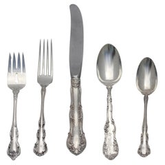 Service de couverts américain en argent sterling, composé de soixante-et-une pièces, en partie à plat