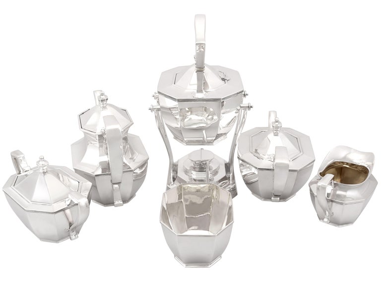 An exceptional, fine and impressive antique American sterling silver six piece tea and coffee service in the Queen Anne style; an addition to our silver teaware collection

This exceptional antique American sterling silver six piece tea and coffee