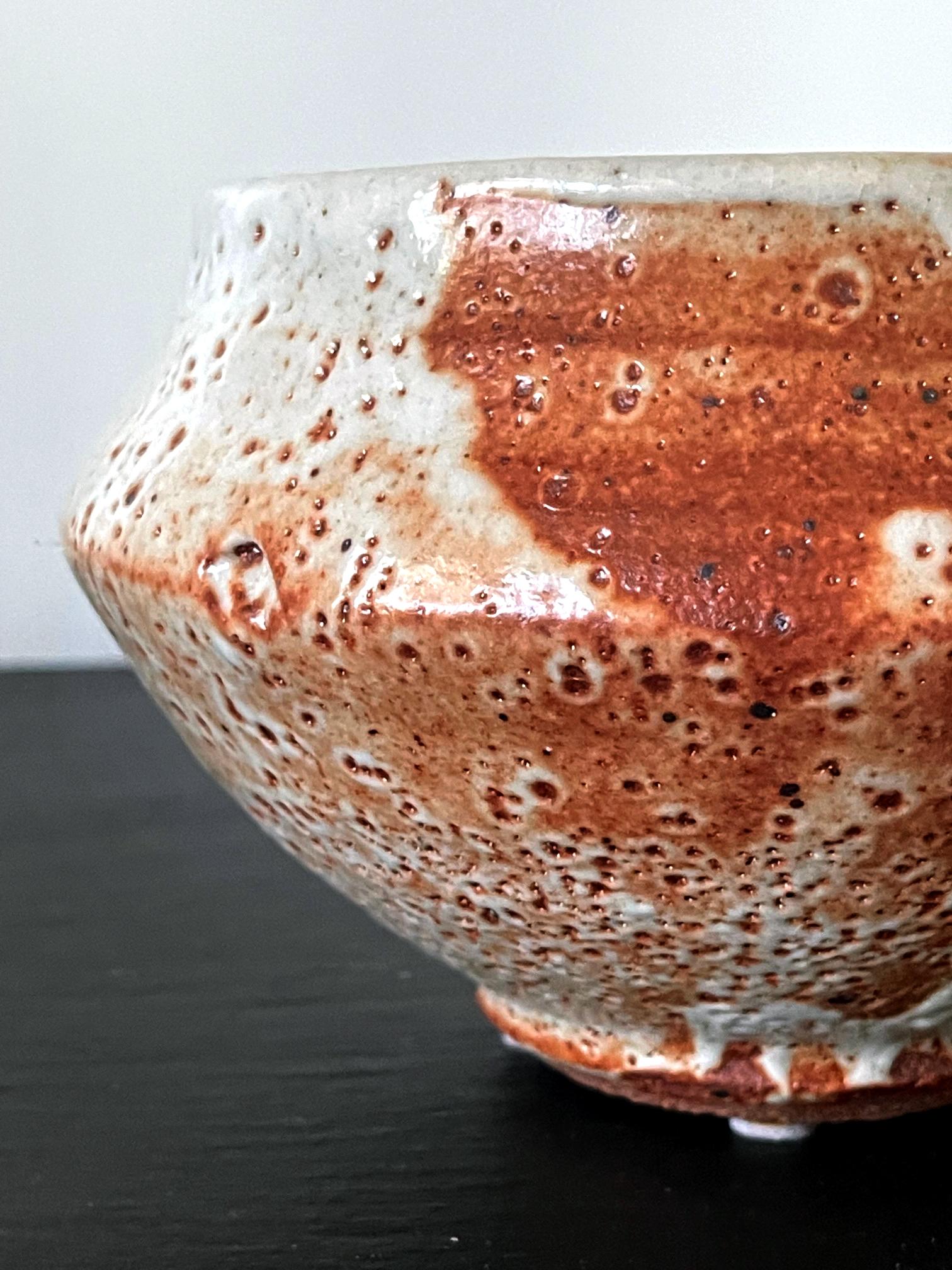 Ciotola in ceramica Studio A con smalto Shino di Warren MacKenzie in vendita 3