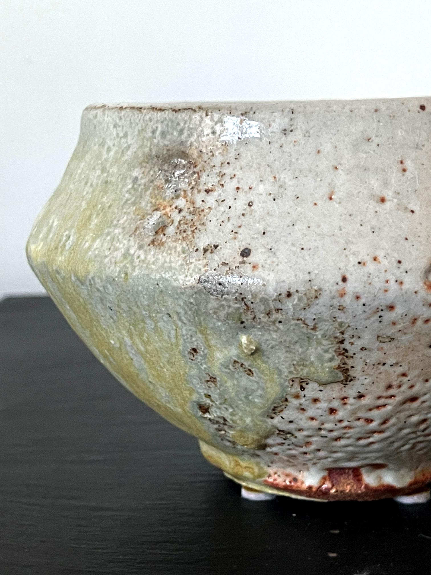 Ciotola in ceramica Studio A con smalto Shino di Warren MacKenzie in vendita 4