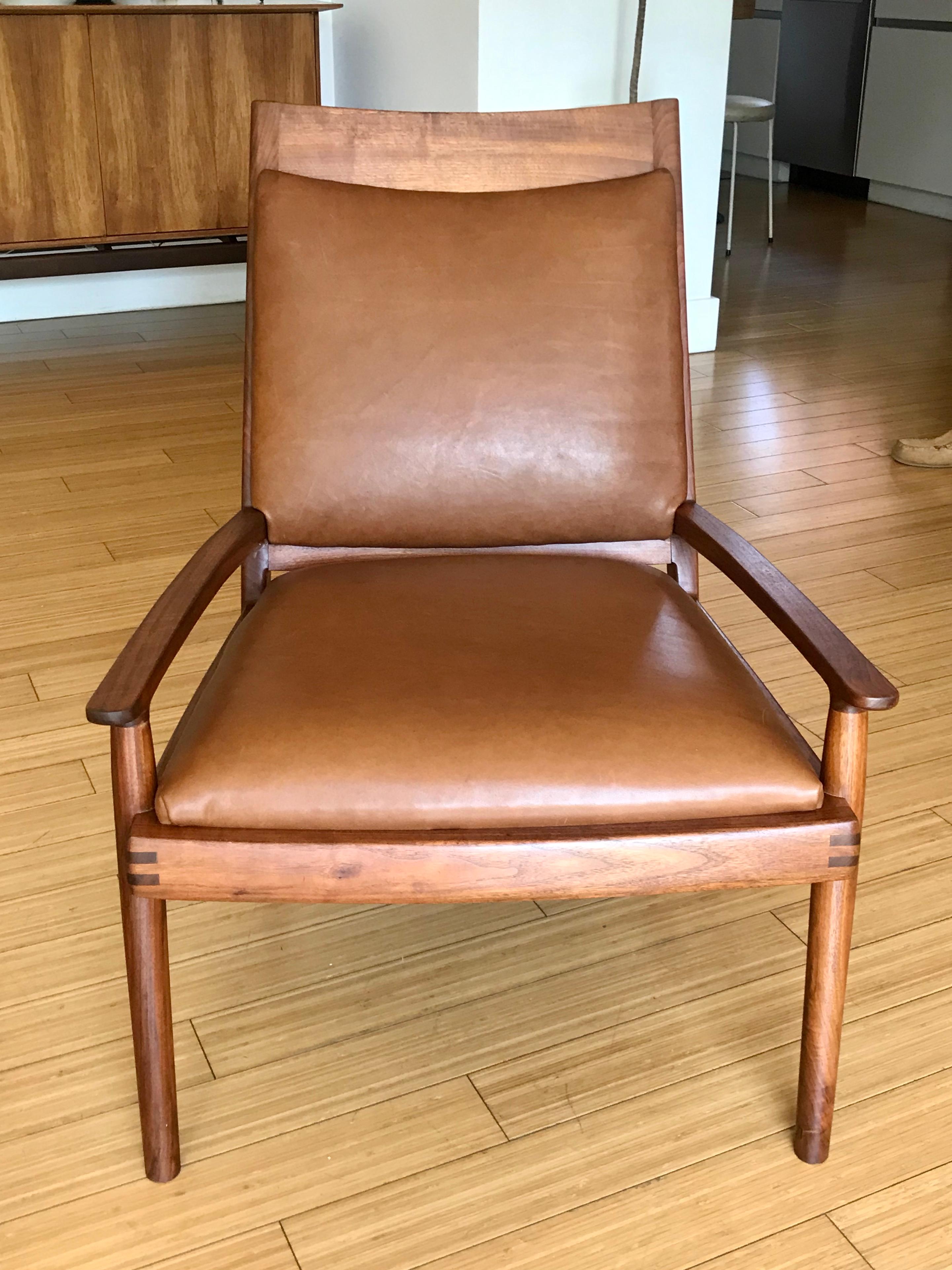Modern Studio Craft Leather Lounge Chair After Maloof In Good Condition In Los Angeles, CA