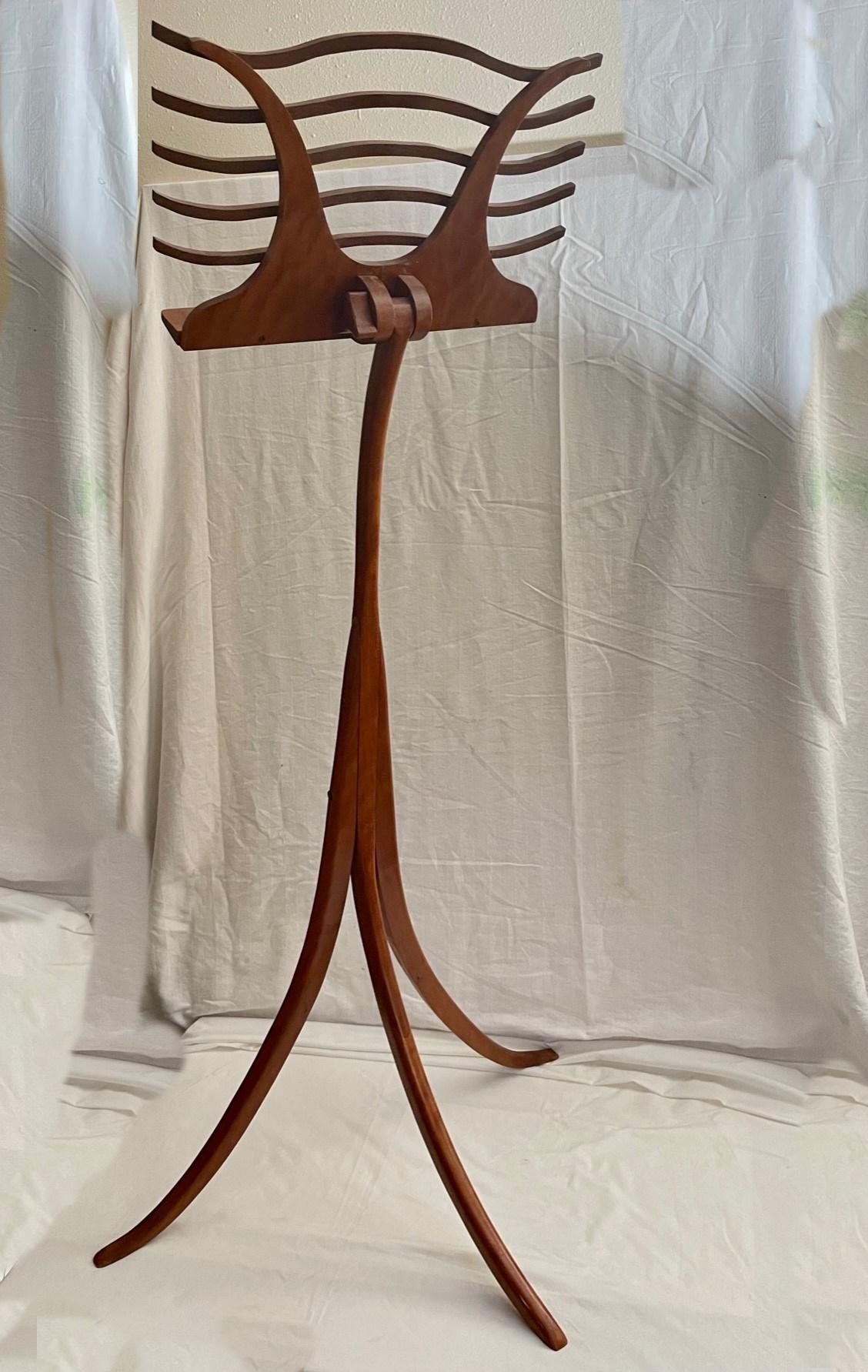 American Studio Craft Lectern / Music Stand Wendell Castle Style In Good Condition For Sale In Vero Beach, FL