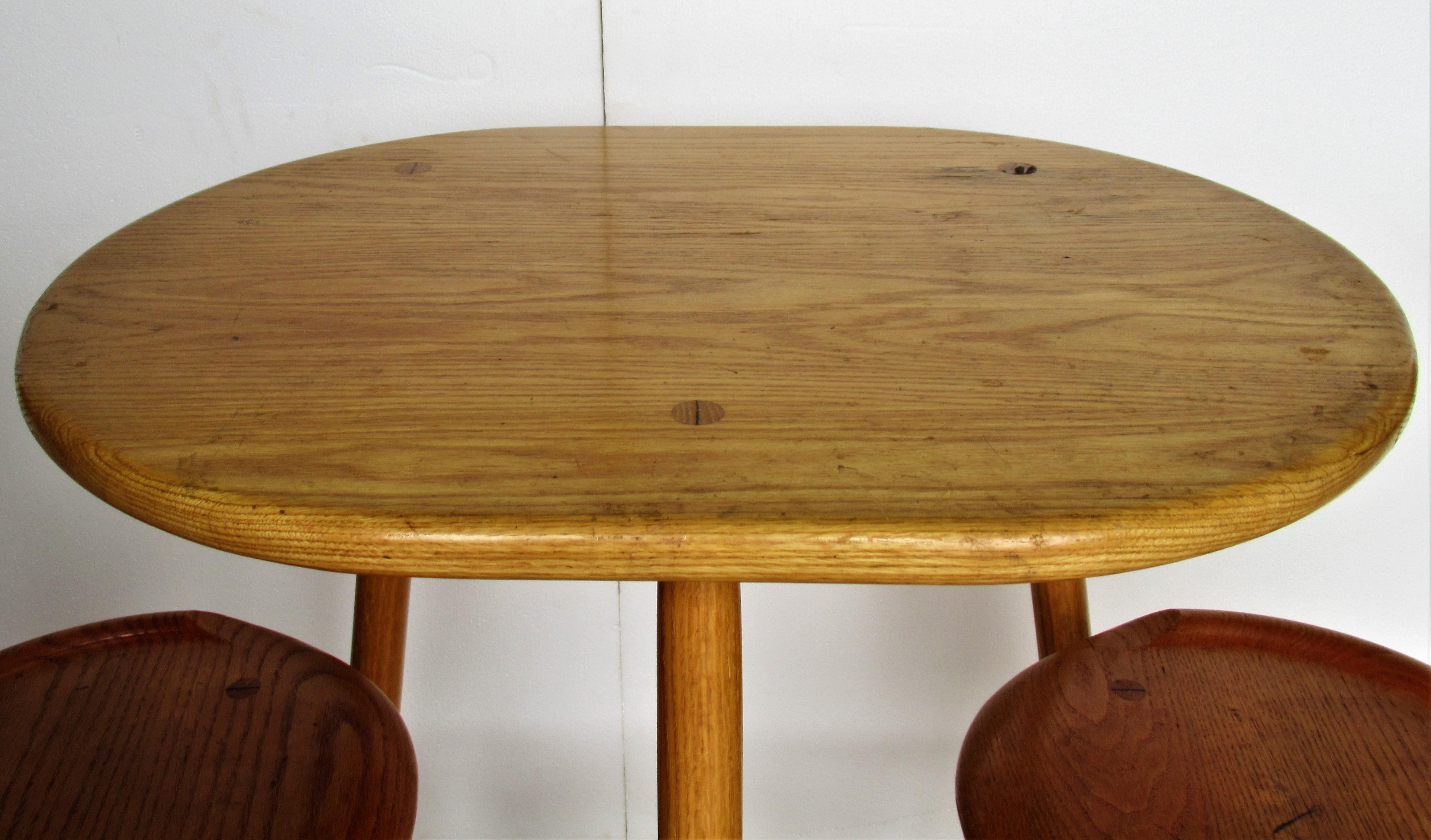 American Studio Craft Movement Stools and Table by Kai Pedersen, circa 1980 In Good Condition In Rochester, NY