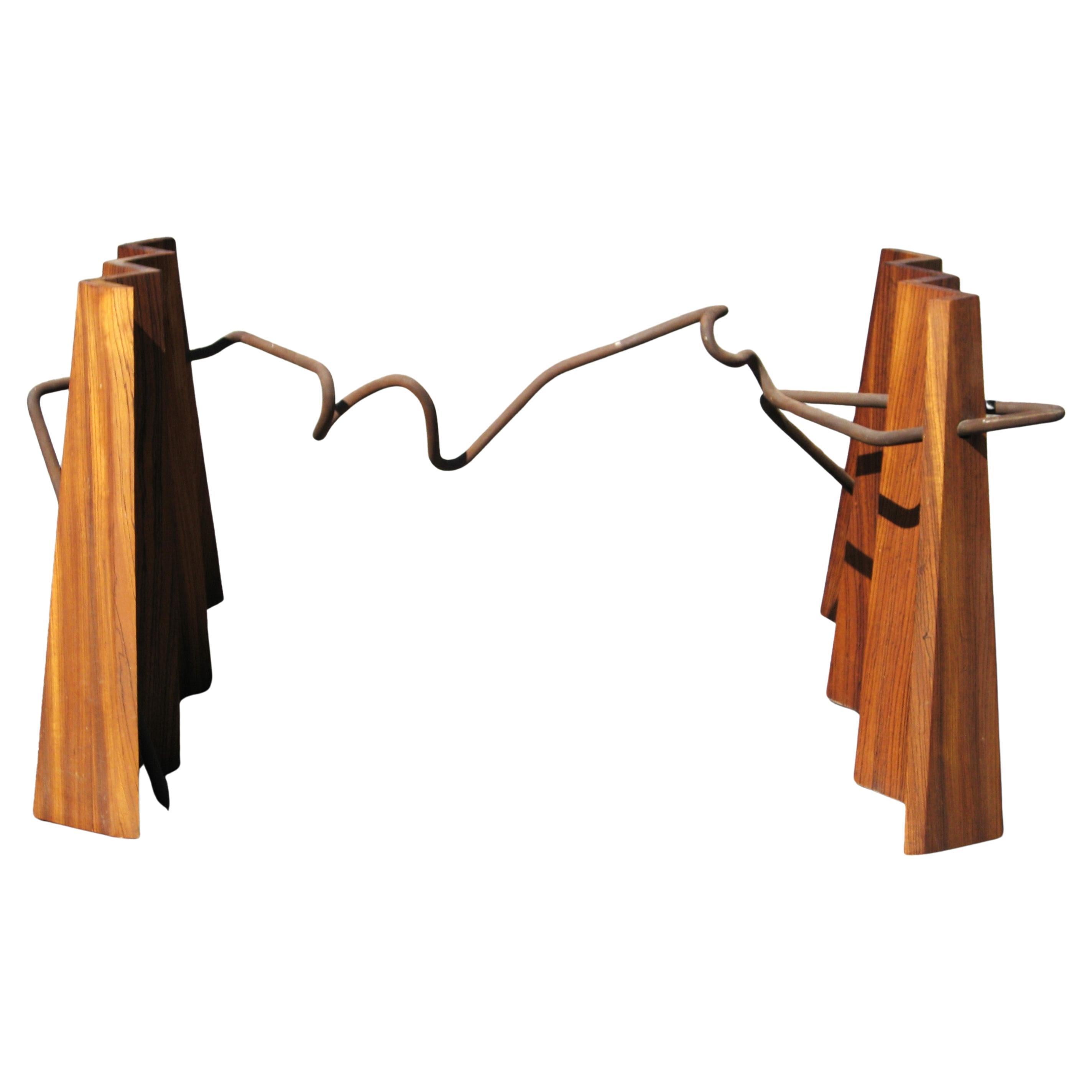 Mesa Americana Studio Craft de Madera de Cebra y Hierro - Consola / Escritorio / Comedor Estadounidense en venta