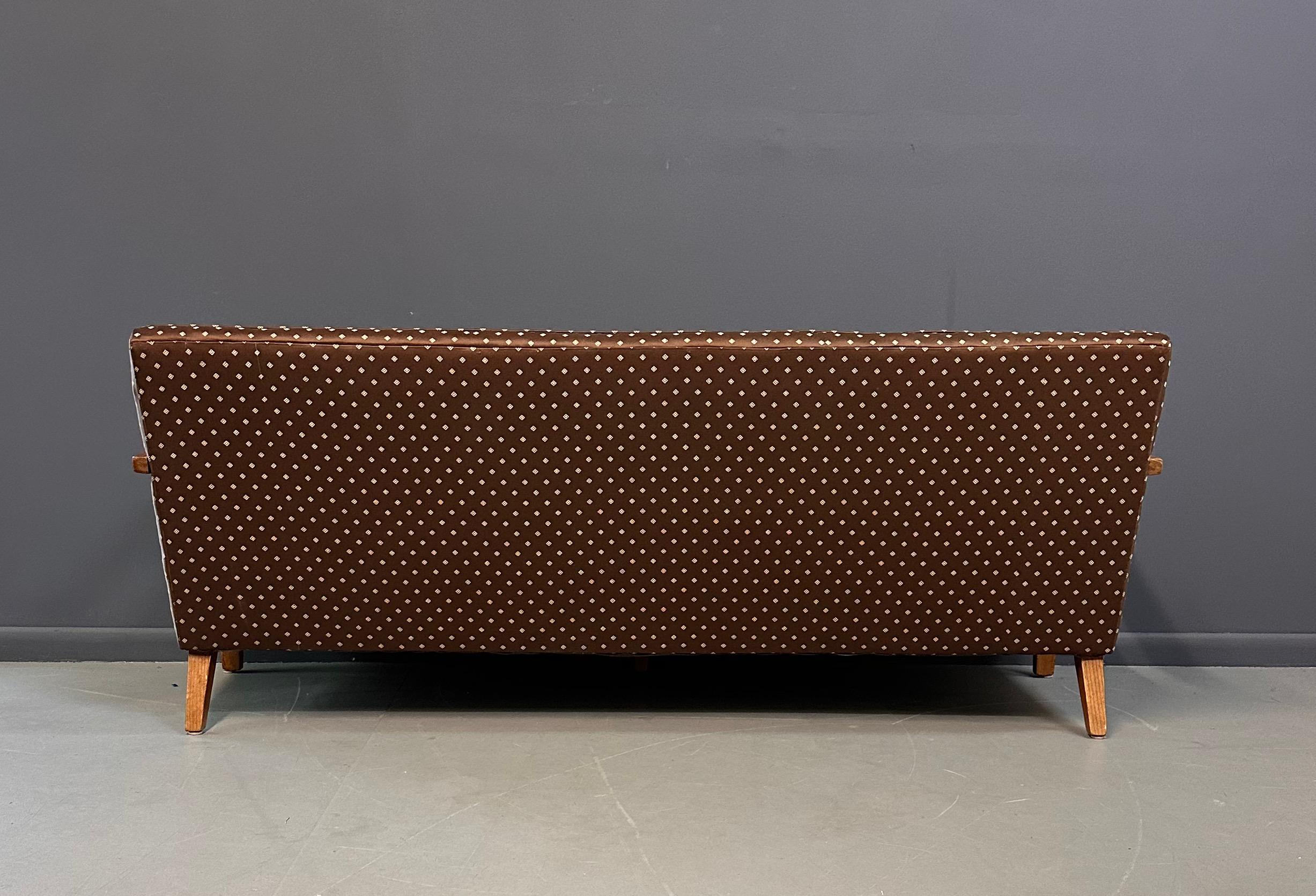 Jamestown Lounge Co. 1960 Sofá British Oak Mid Century Jack Van der Molen en Bueno estado para la venta en Philadelphia, PA