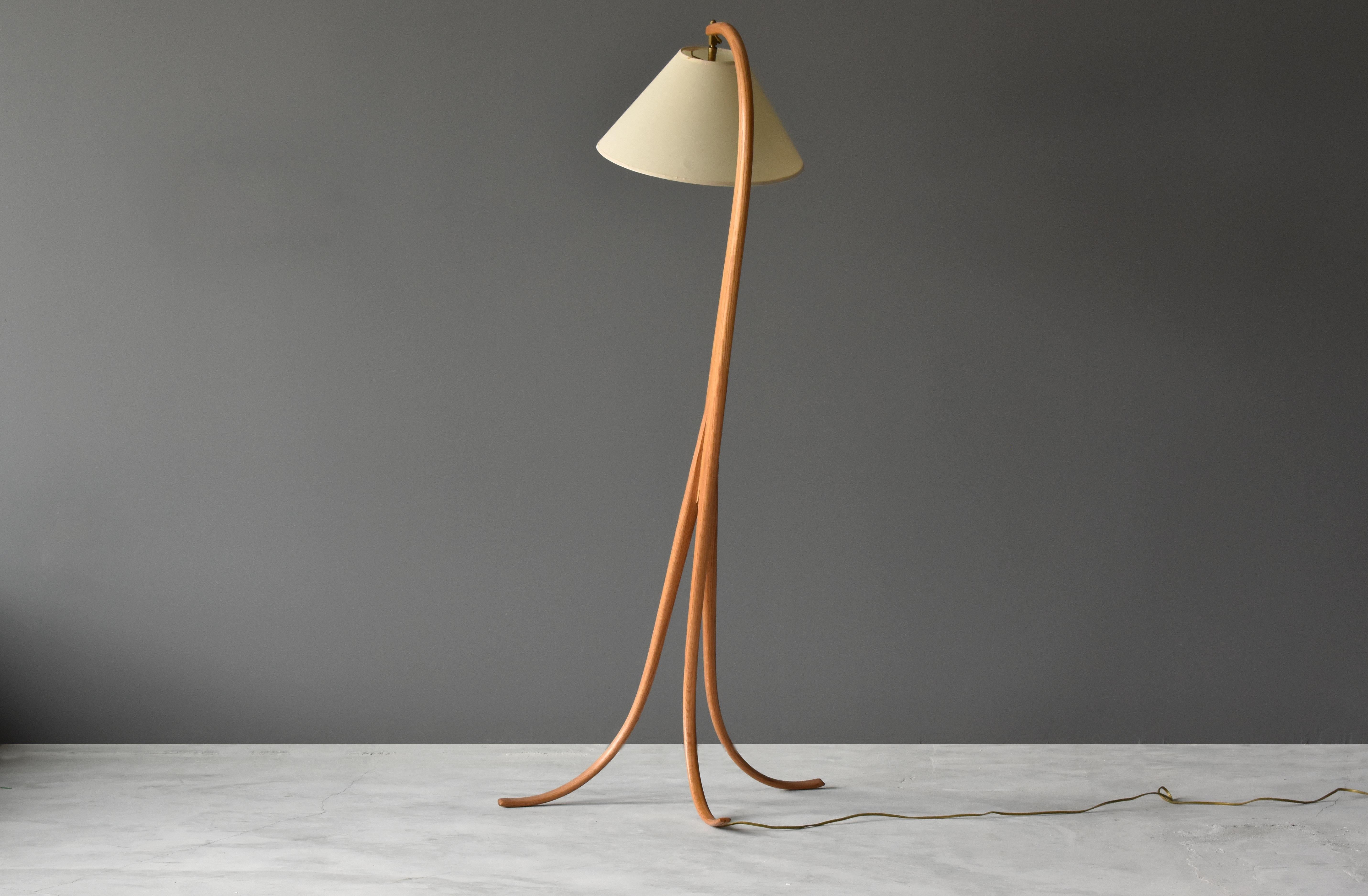 American Studio Craft, Organic Floor Lamp, Carved Oak, Linen Shade, 20th Century 3