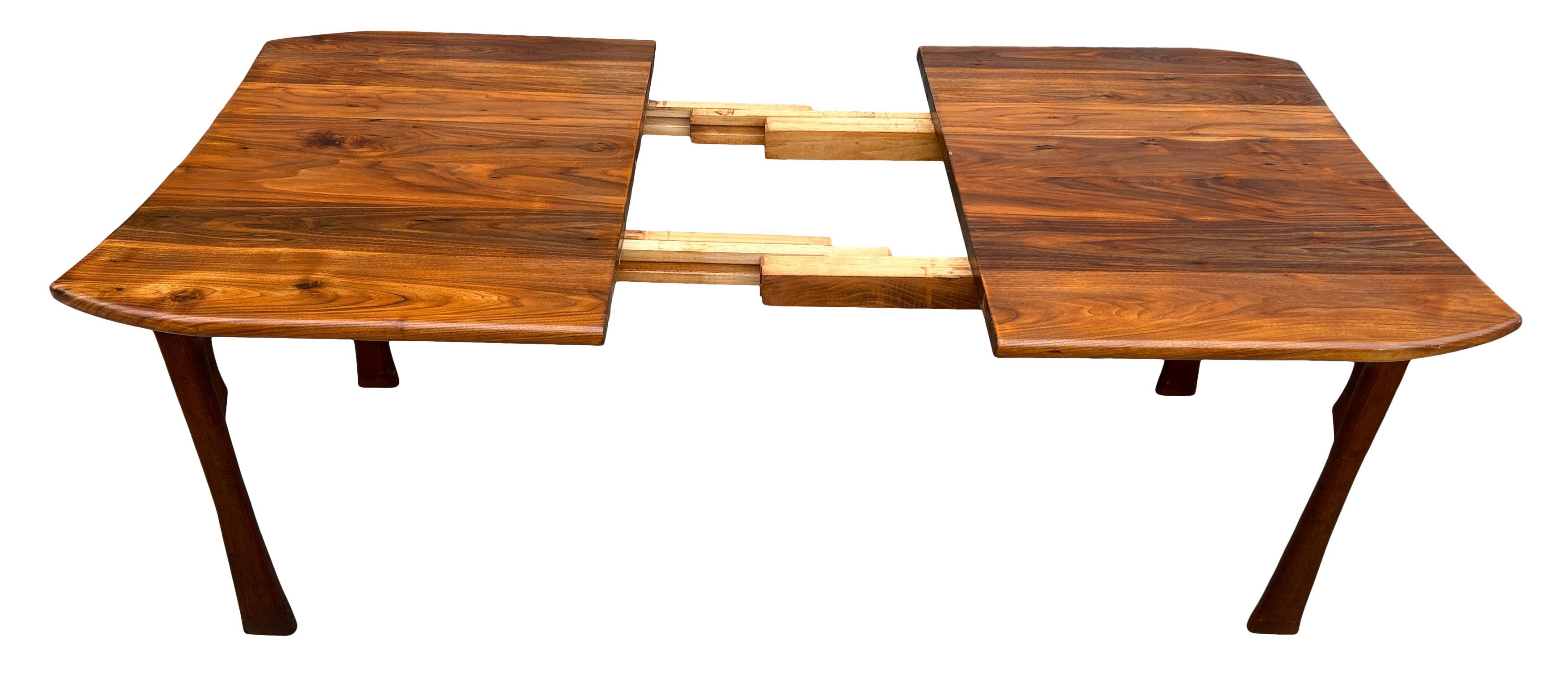 Table de salle à manger en noyer massif American Studio Craft Style of Wharton Esherick en vente 5