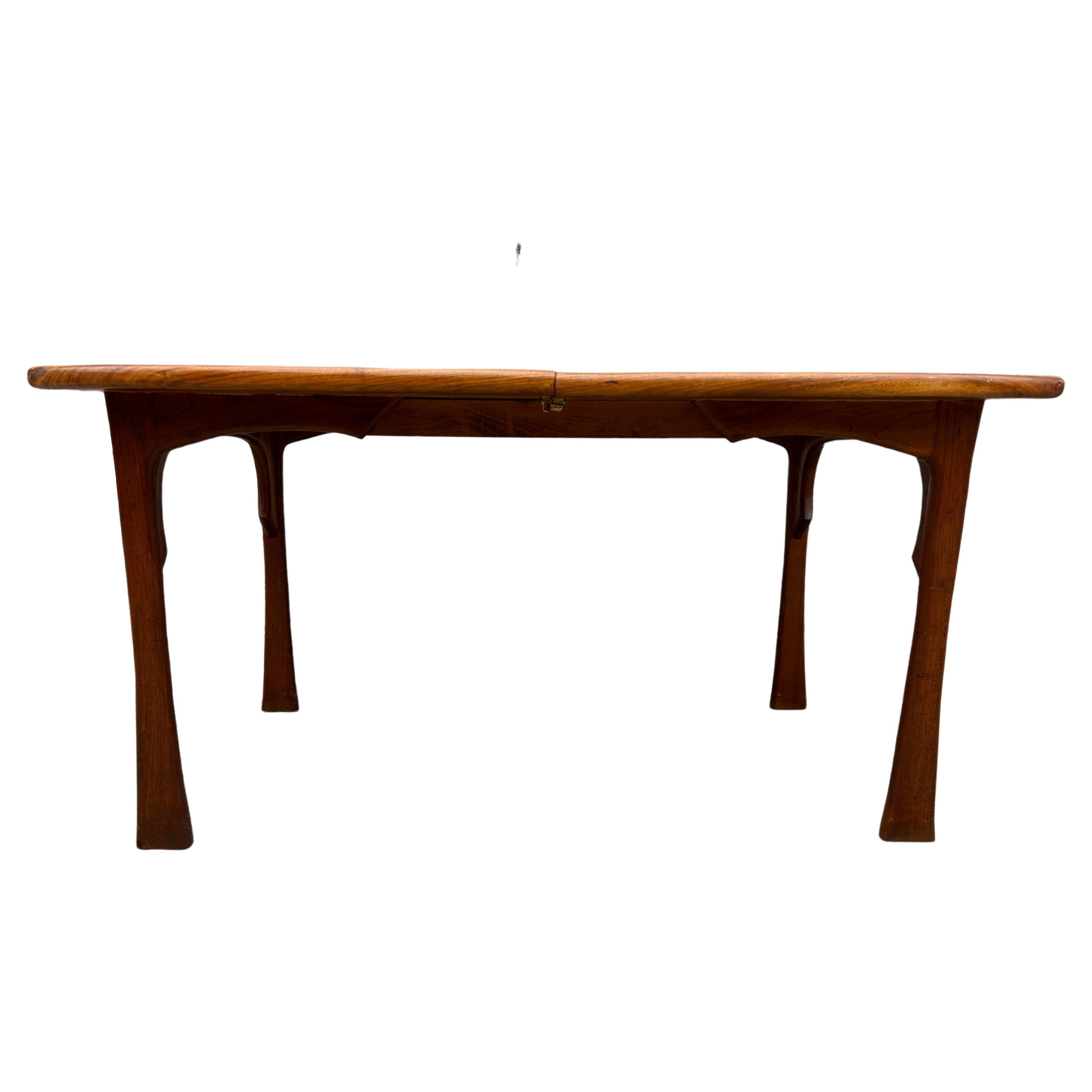 American Studio craft solid beautiful Hardwood & walnut dining table style of Wharton Esherick with 4 carved legs. Curved organic table design made in the style of Wharton Esherick. All Solid Hardwood great vintage condition. Comes with 1 leaf with