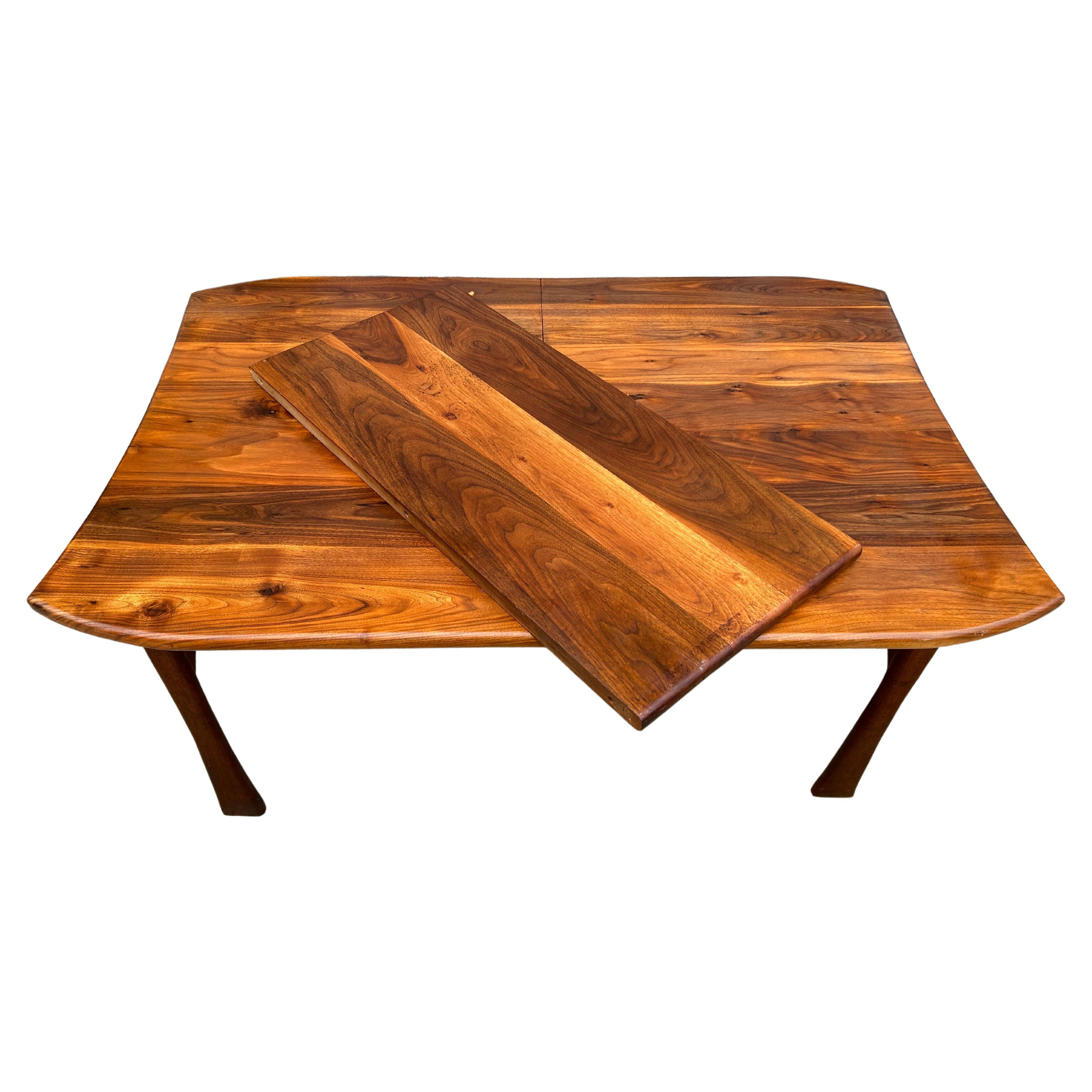 Travail du bois Table de salle à manger en noyer massif American Studio Craft Style of Wharton Esherick en vente