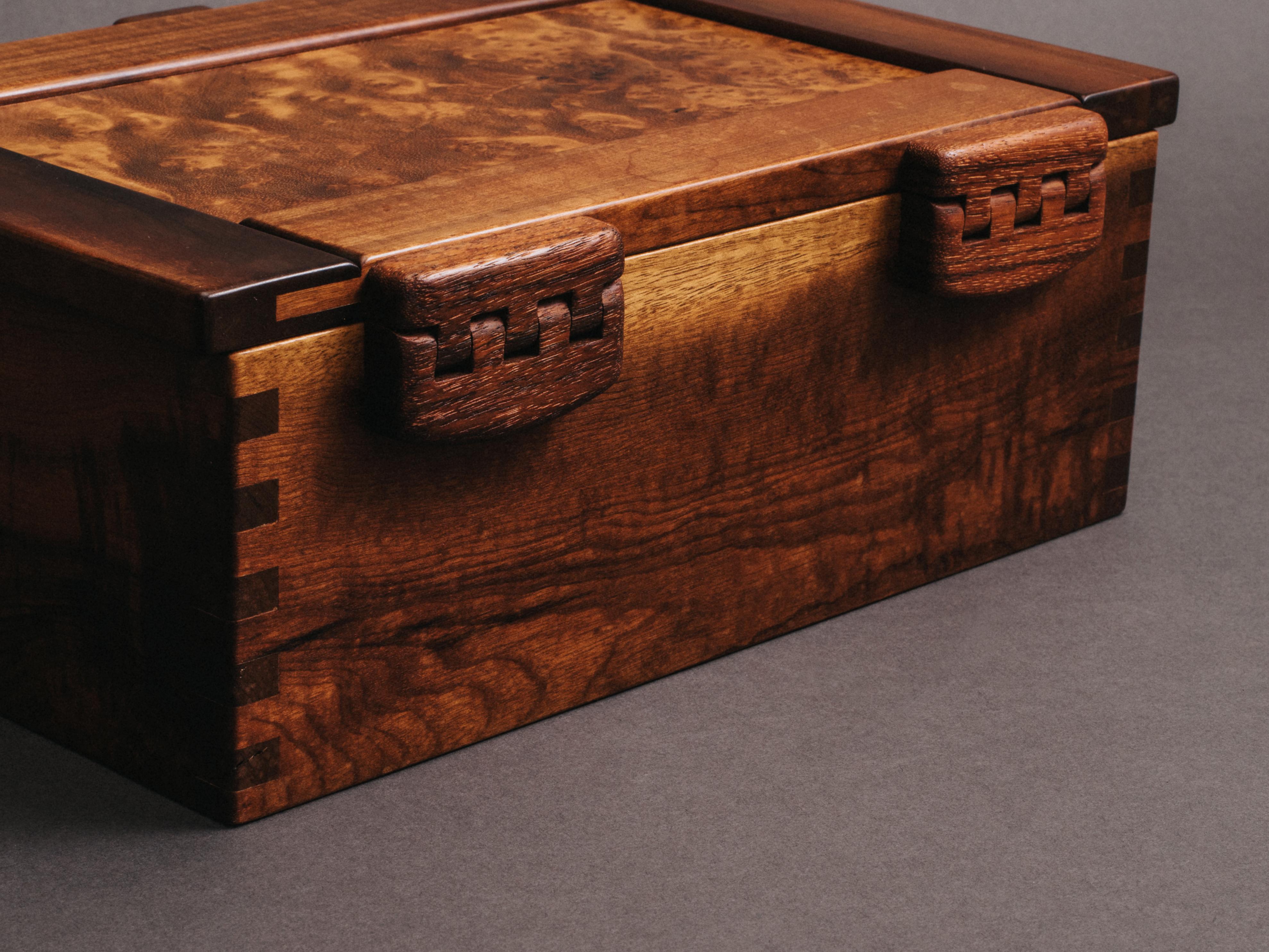 20th Century American Studio Dovetailed Box in Walnut and Birds Eye Maple For Sale