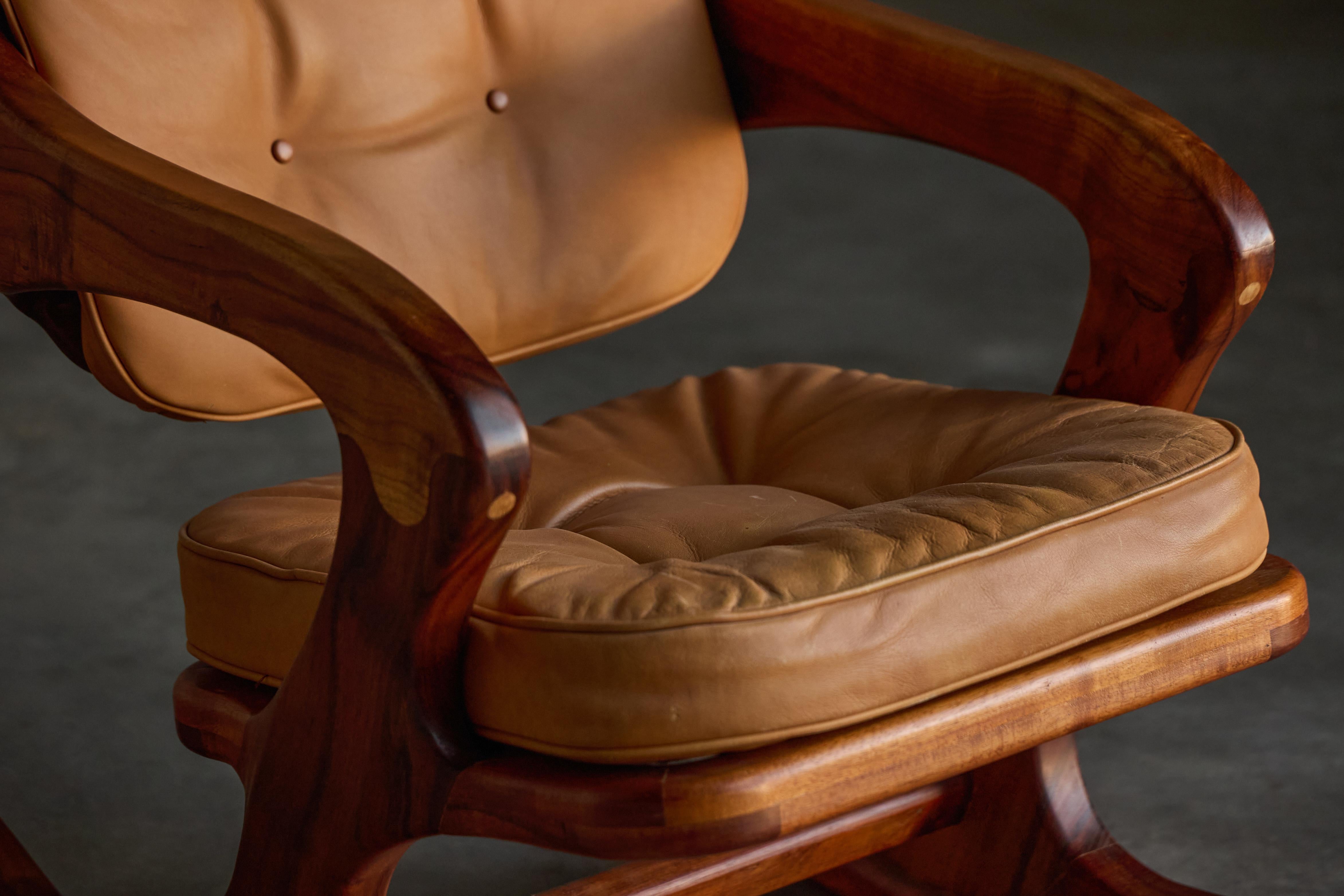 Mid-Century Modern American Studio Furniture Style of Wendell Castle, 1970s For Sale