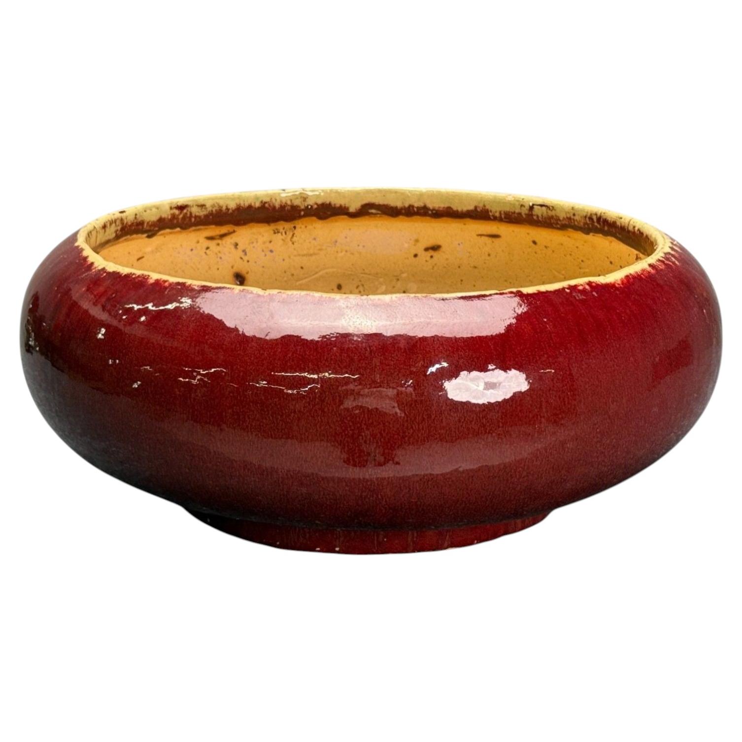 American Studio, grande vaso da pavimento, smalto ceramico rosso, Stati Uniti, anni '70 in vendita