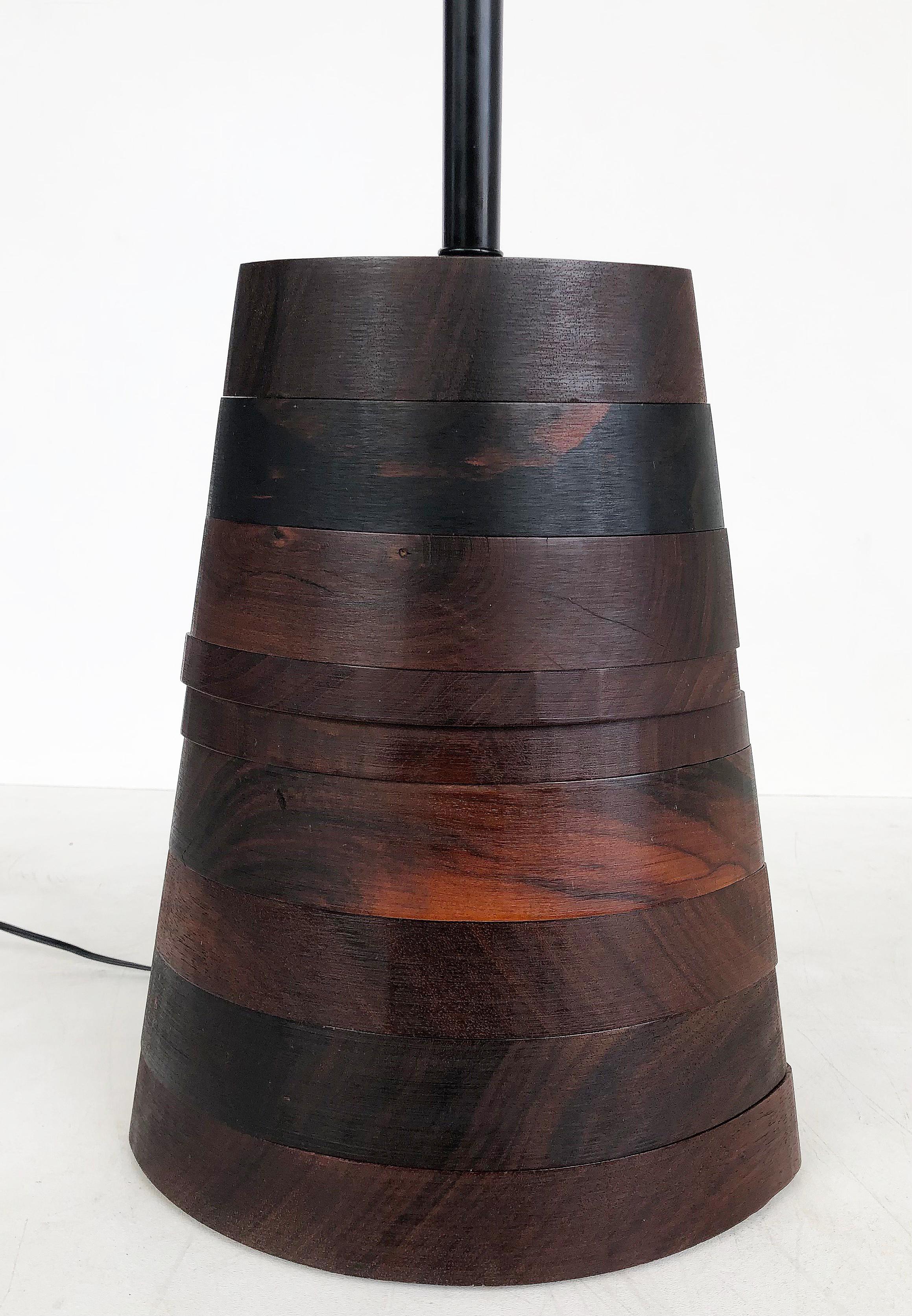 American Studio Mechanical Wood Specimen Table Lamp, Mid-Late 20th Century In Good Condition For Sale In Miami, FL