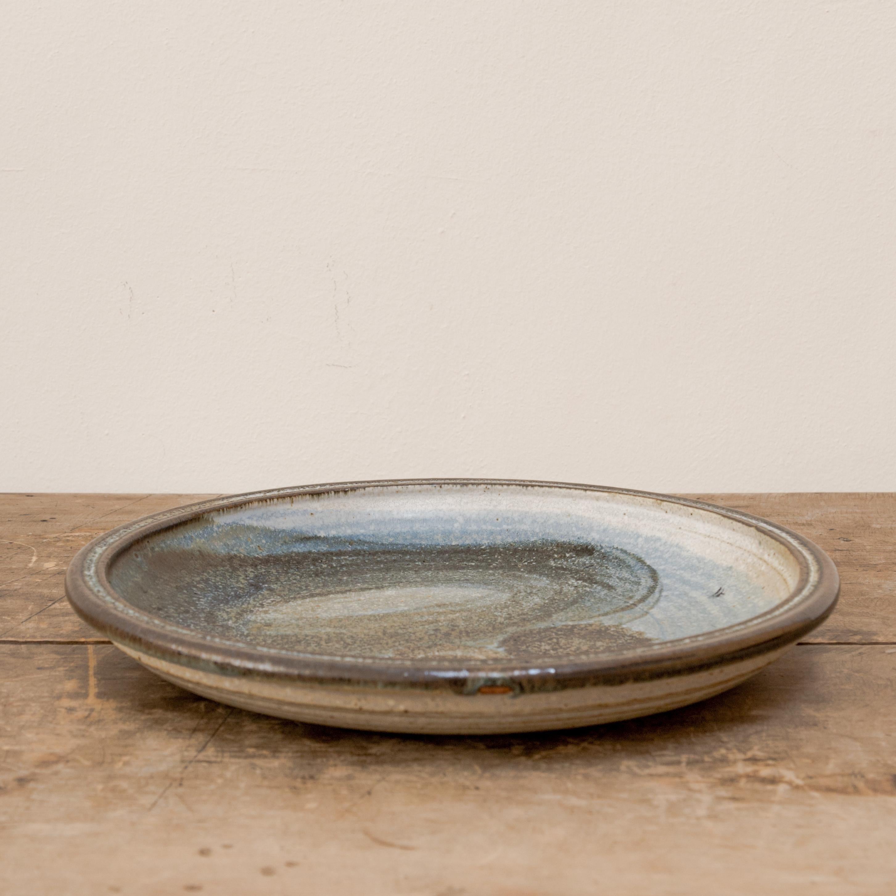 American Studioware Earthenware Platter In Excellent Condition For Sale In West Hollywood, CA