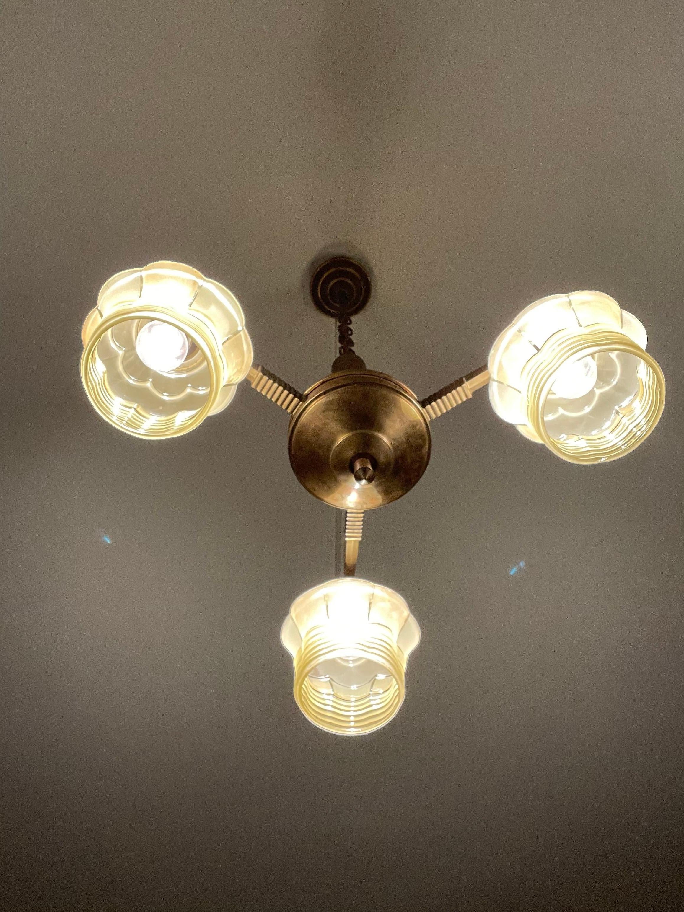 20th Century American Style Art Deco Brass & Art Glass Shades Chandelier / Pendant Light 1920 For Sale