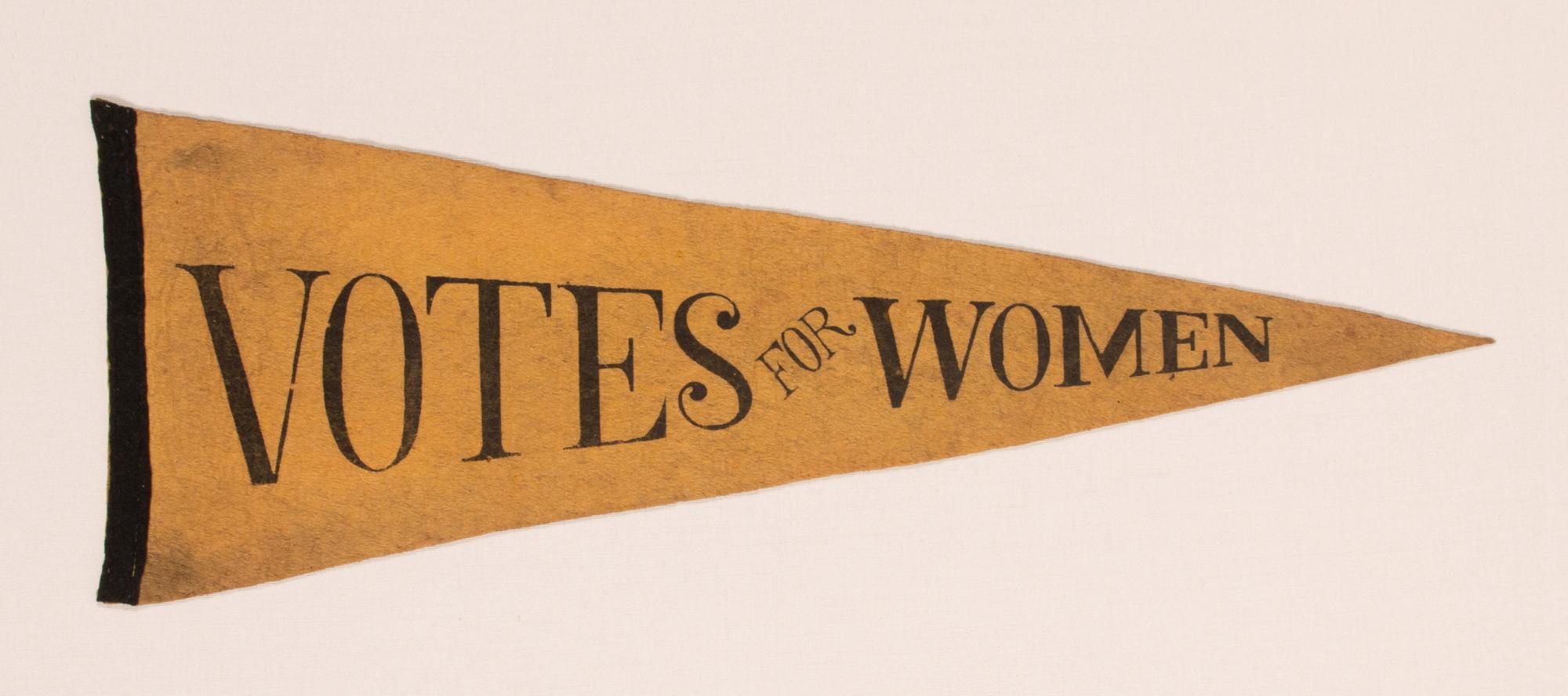 AMERIKANISCHER SUFFRAGE-BEWEGUNGSANHÄNGER MIT TEXT 