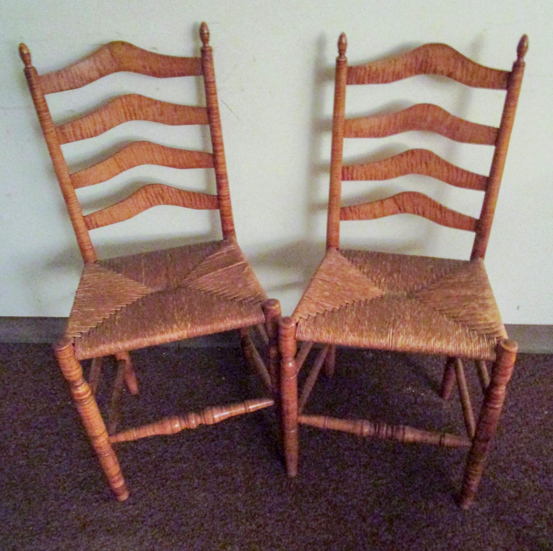 Sheraton  Dining Table and Four Chairs w/ Rush Seats Early 19thc American Tiger Maple For Sale