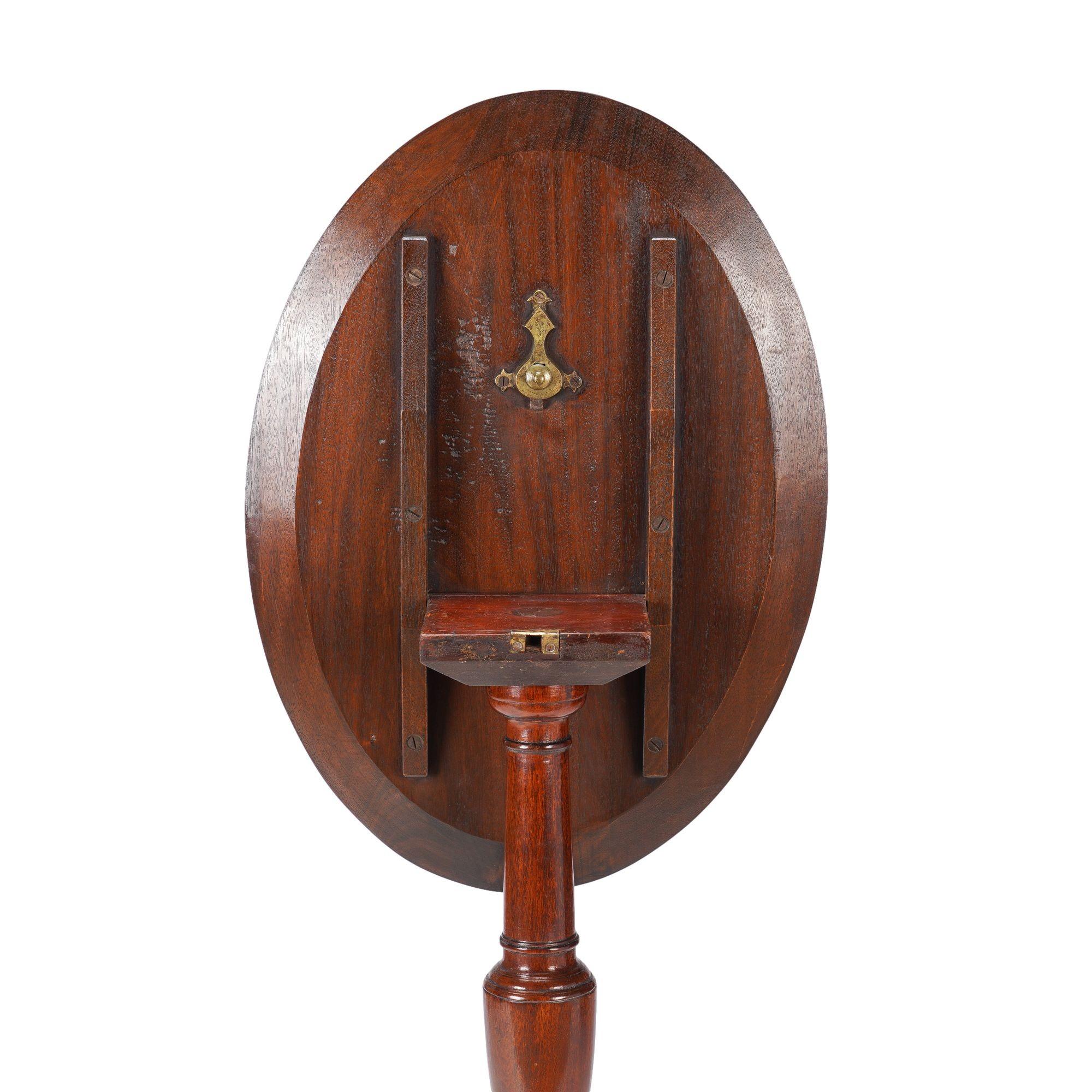 Bougeoir ovale américain à couvercle basculant et à jambes araignées, 1790-1810 en vente 1