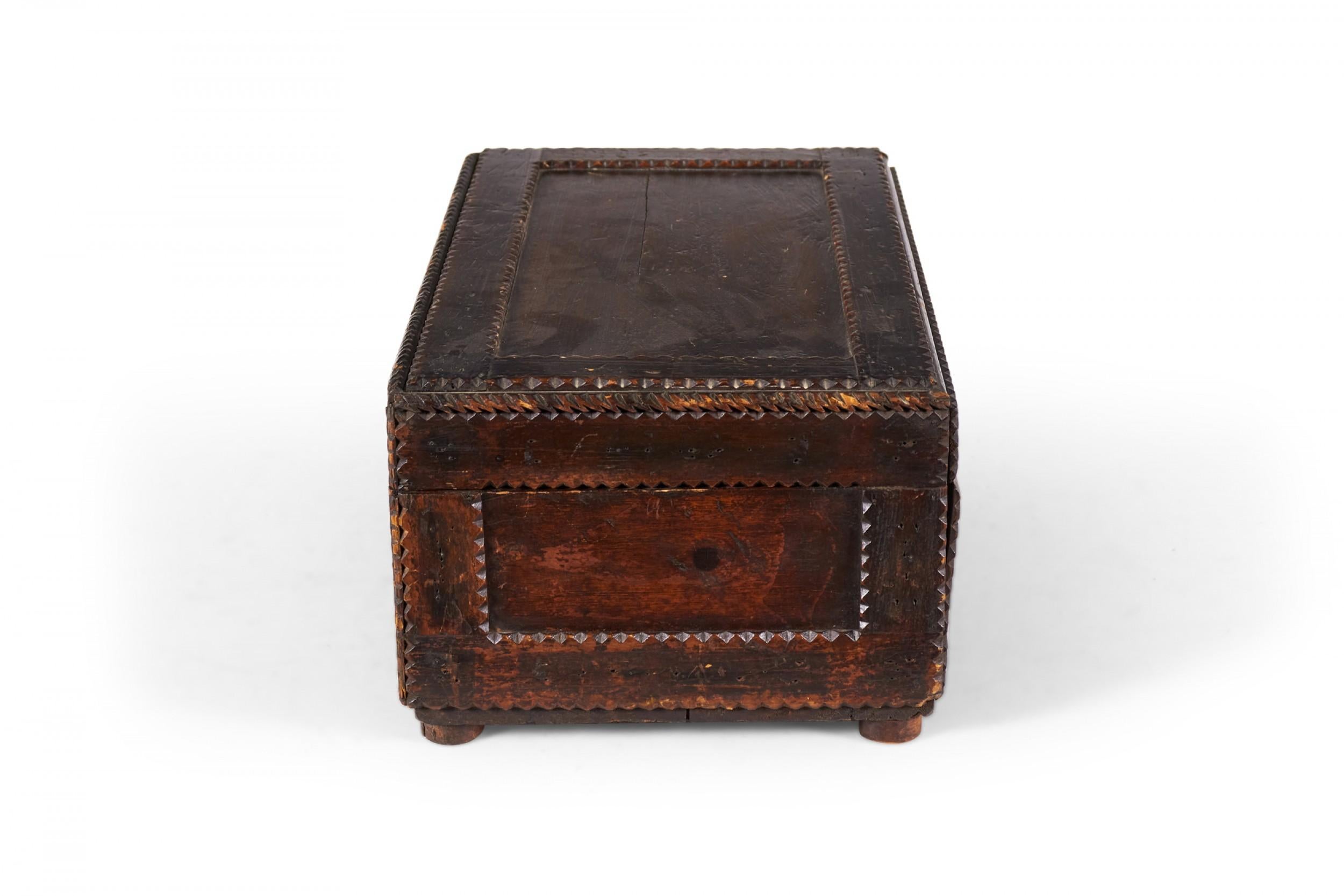 Caja de madera Tramp Art Americano Madera en venta