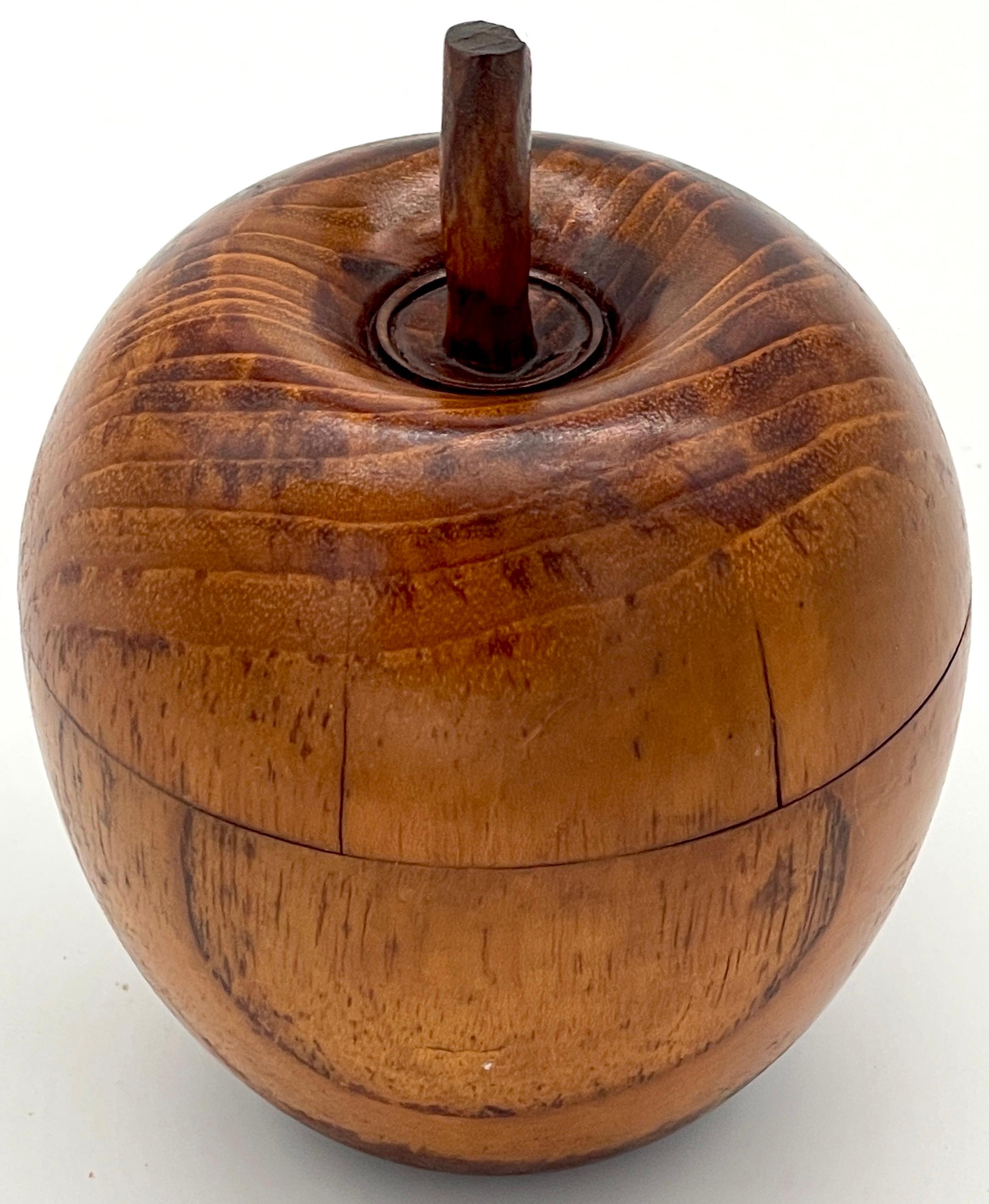 American Treen Apple Motif Tea Caddy, 1900s In Good Condition For Sale In West Palm Beach, FL