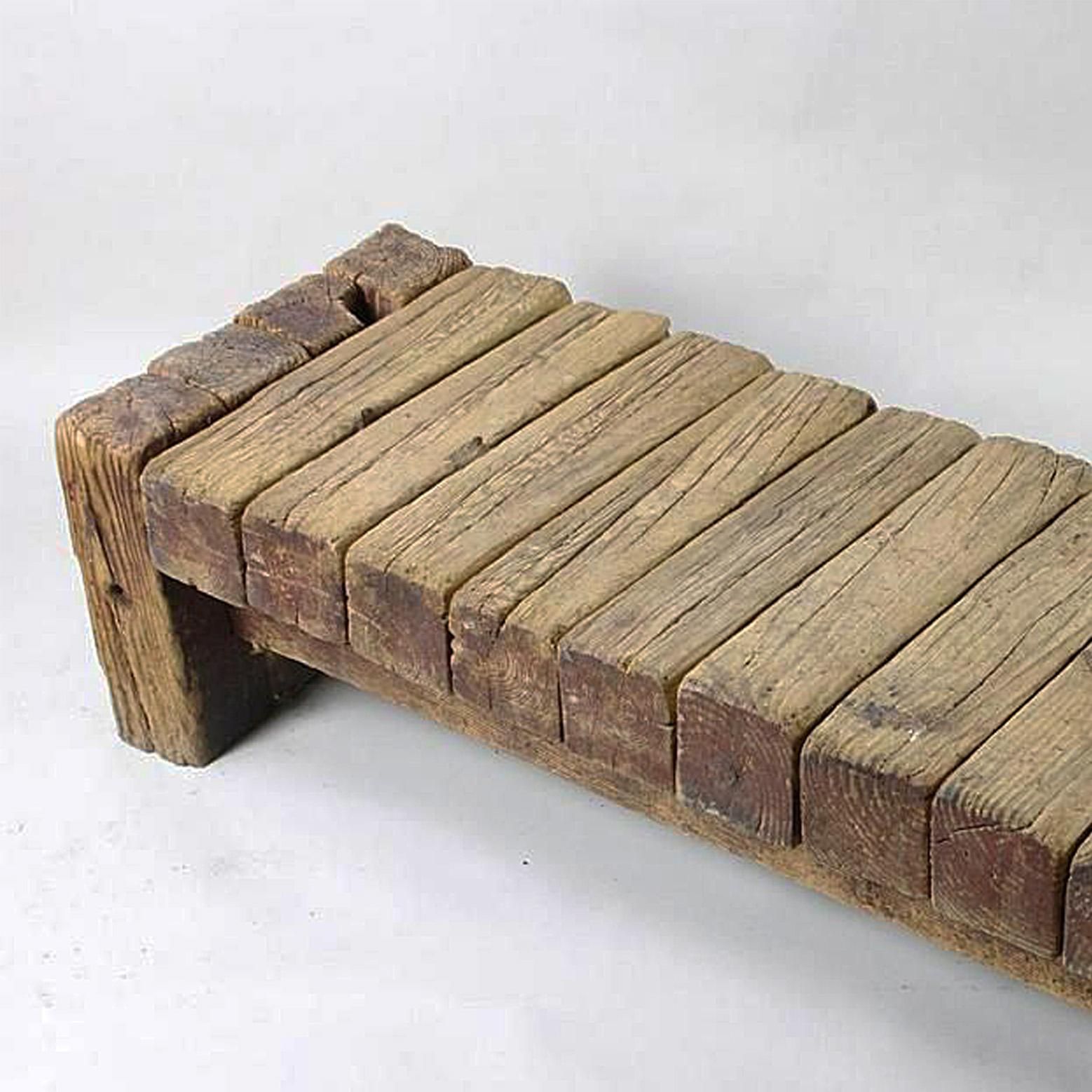 Mid-20th Century American Unusual Large Solid Pine Bench Made of Squared Logs 1960s / 1970s For Sale